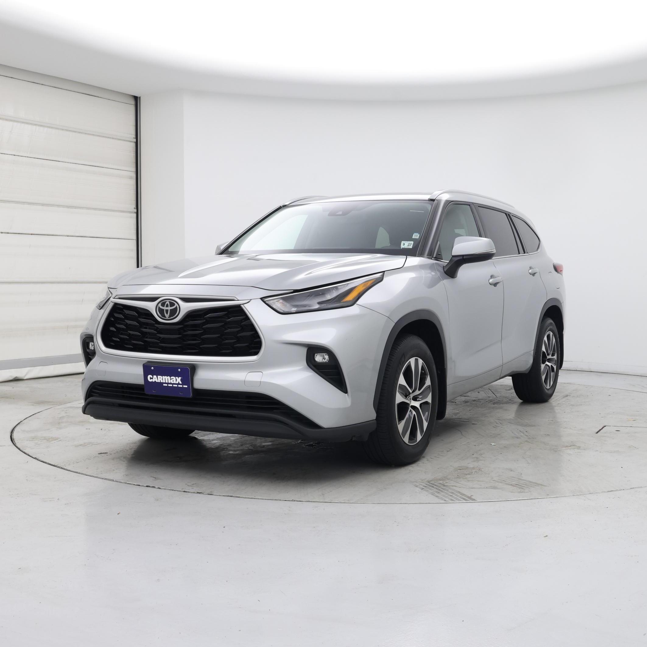 Thumbnail: 2022 Toyota Highlander - 4