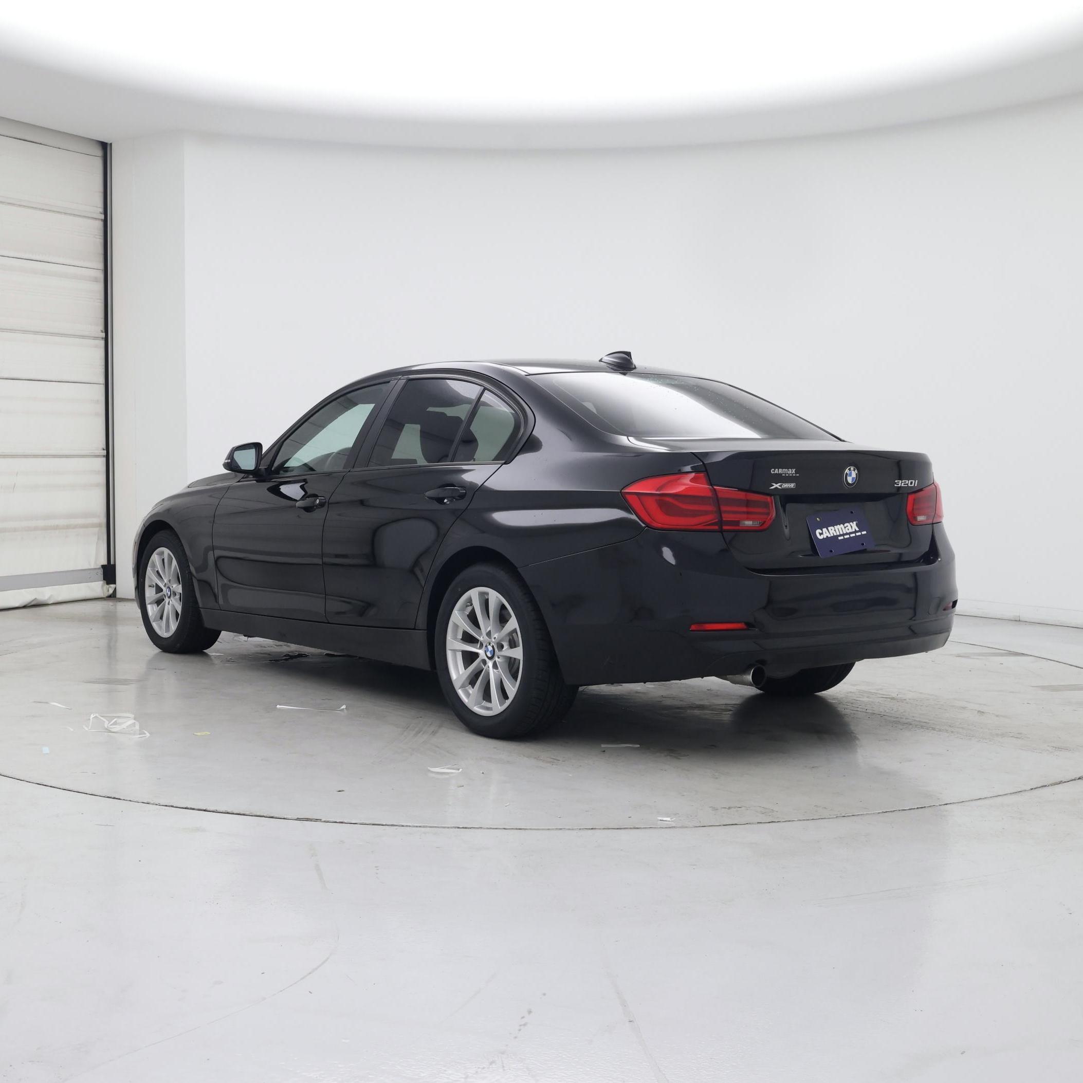Thumbnail: 2016 BMW 3 Series - 2