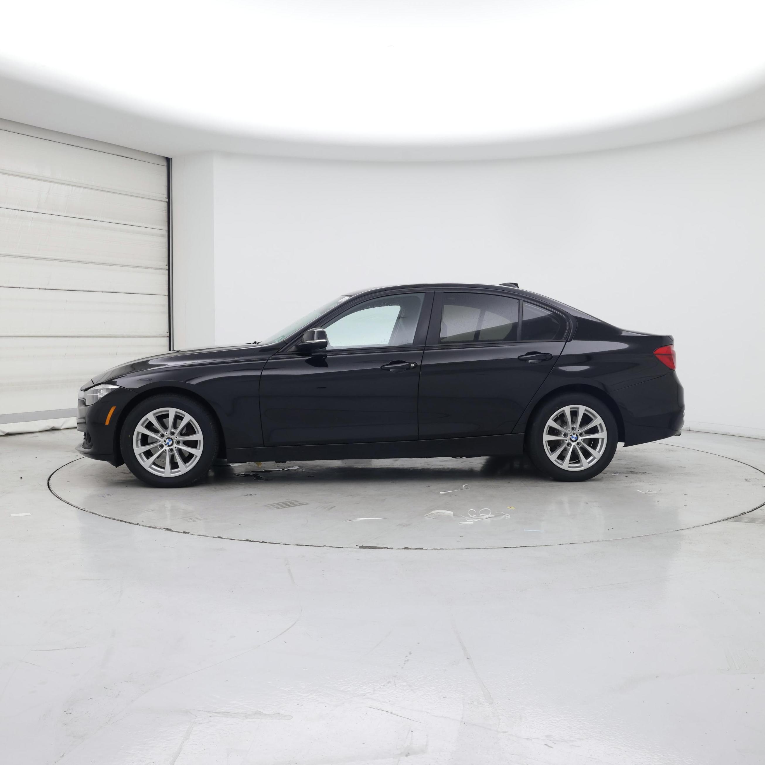 Thumbnail: 2016 BMW 3 Series - 3
