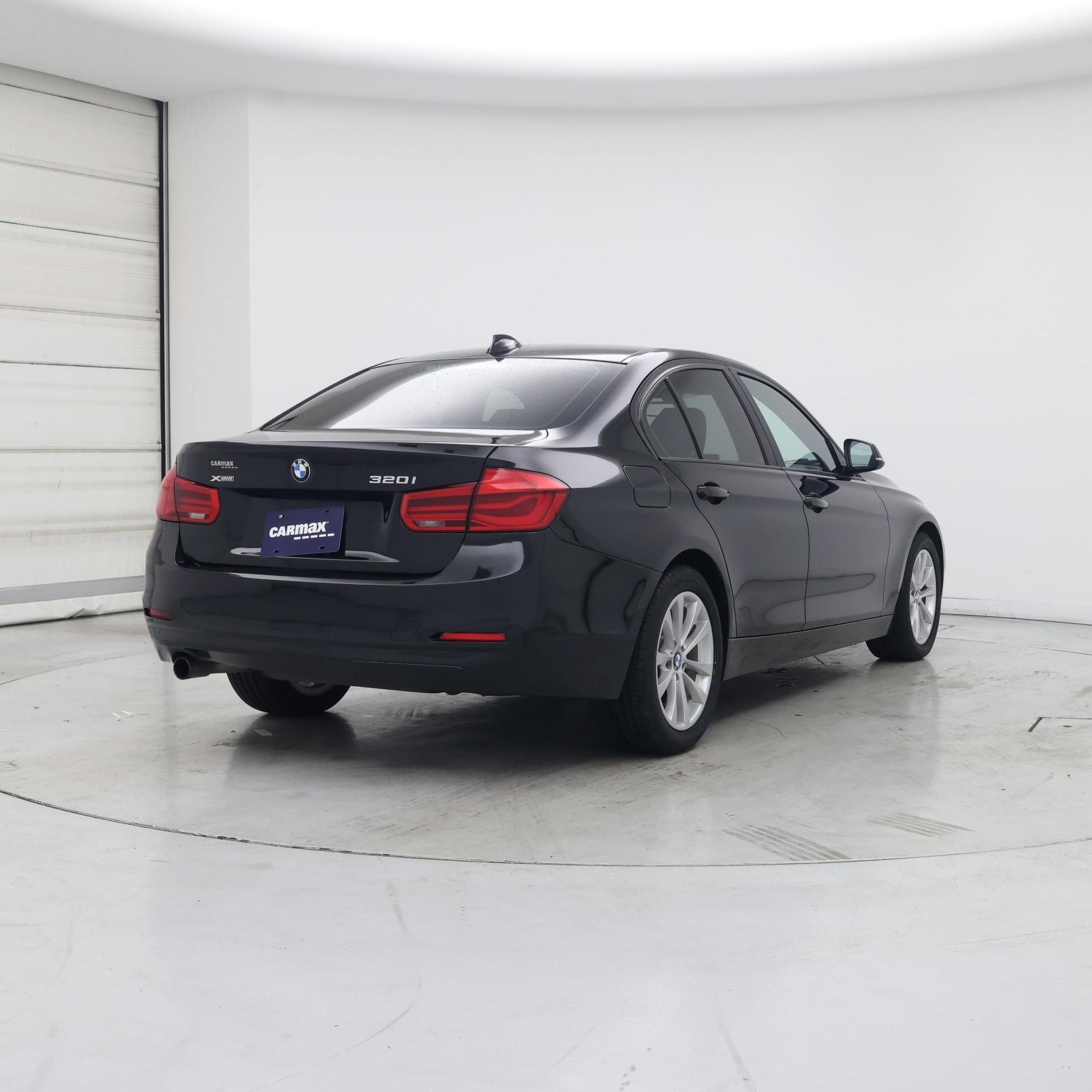 Thumbnail: 2016 BMW 3 Series - 8