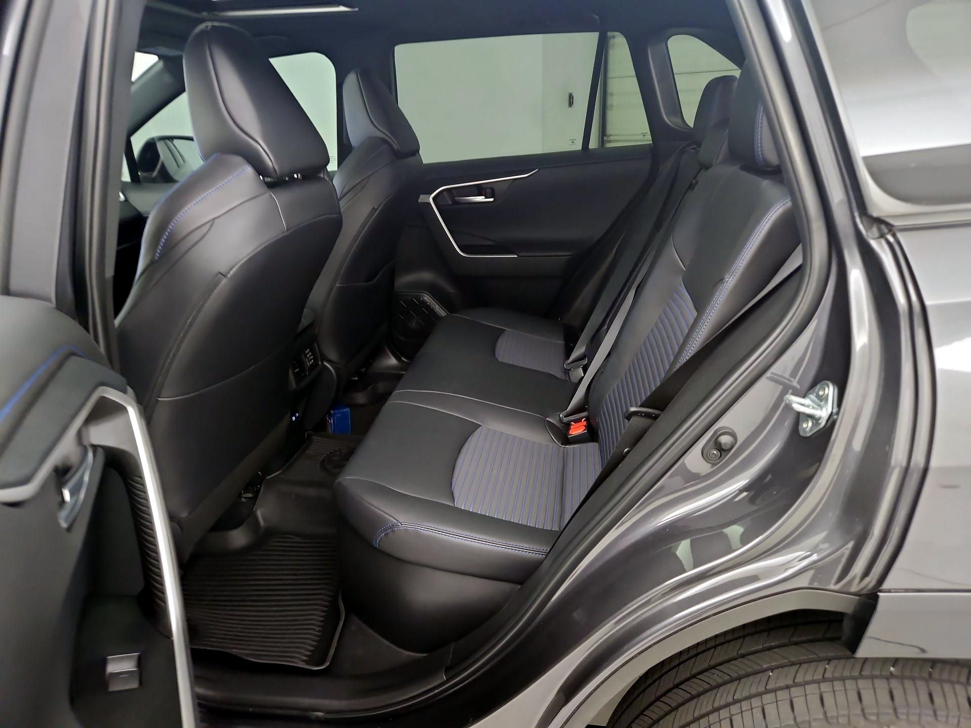 Thumbnail: 2023 Toyota RAV4 - 20