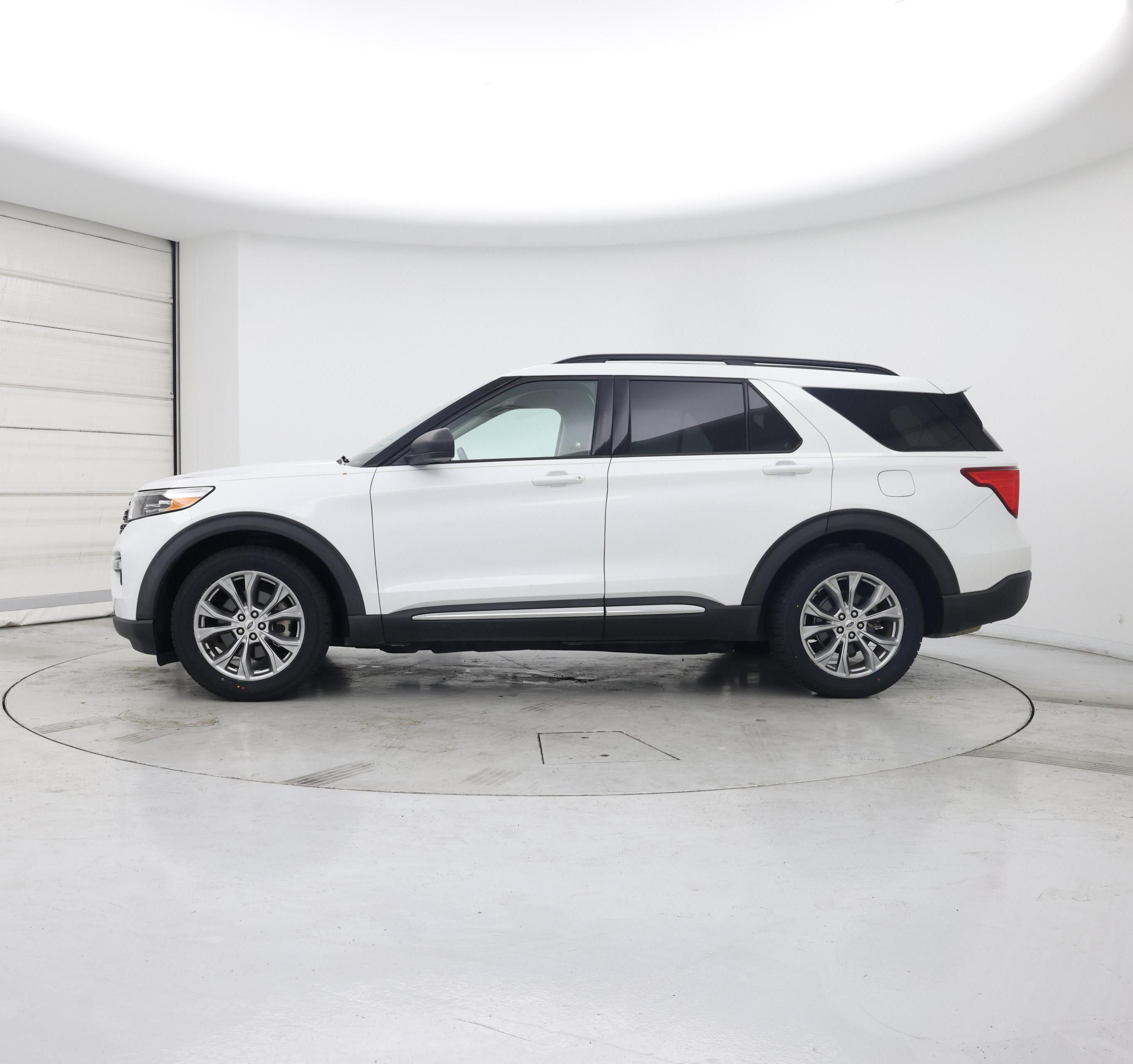 Thumbnail: 2020 Ford Explorer - 3