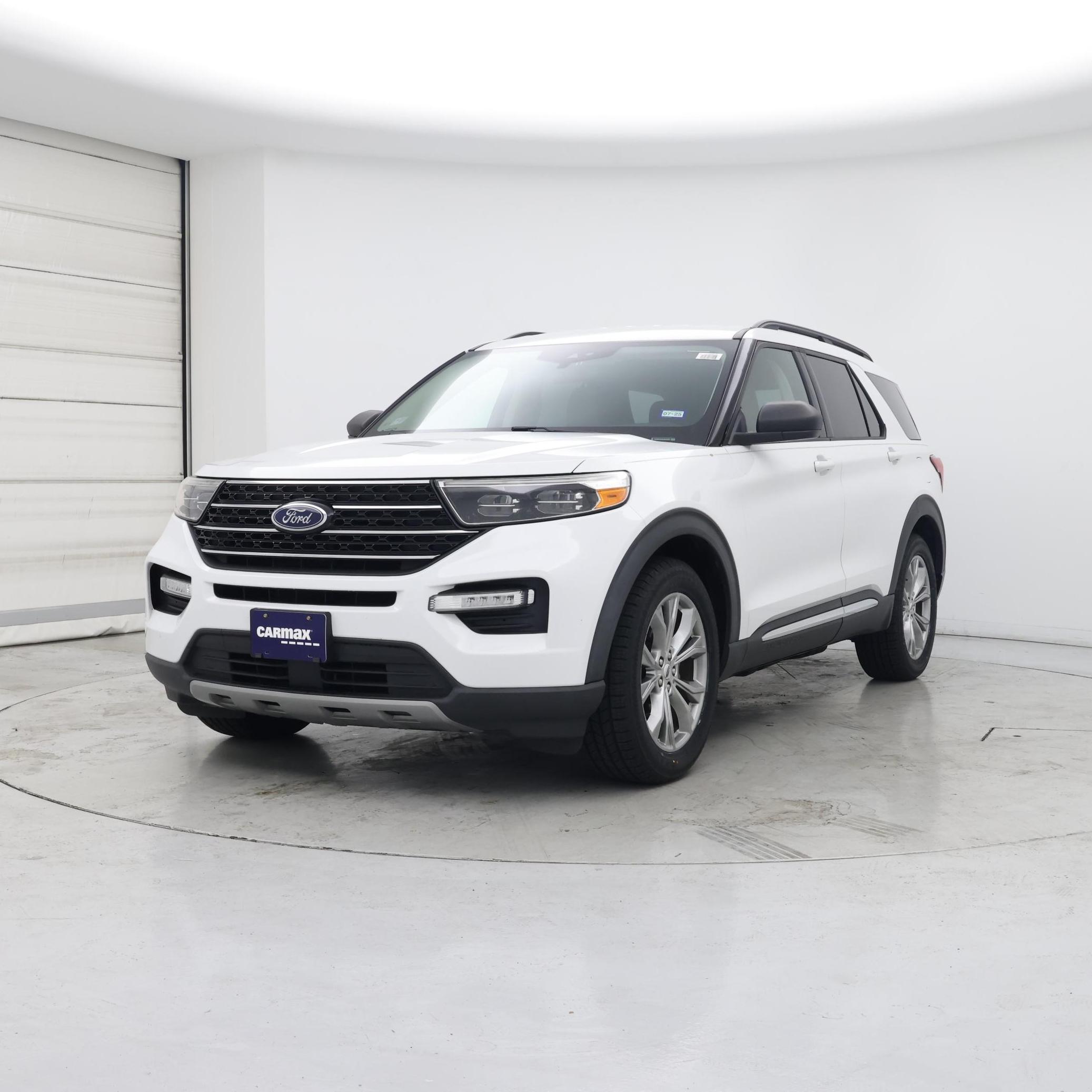 Thumbnail: 2020 Ford Explorer - 4