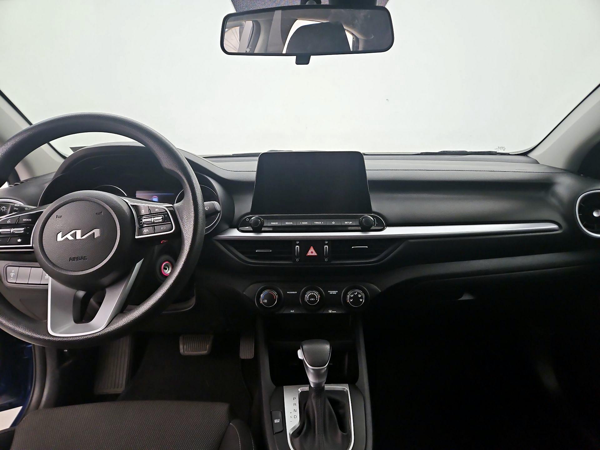 Thumbnail: 2022 Kia Forte - 9