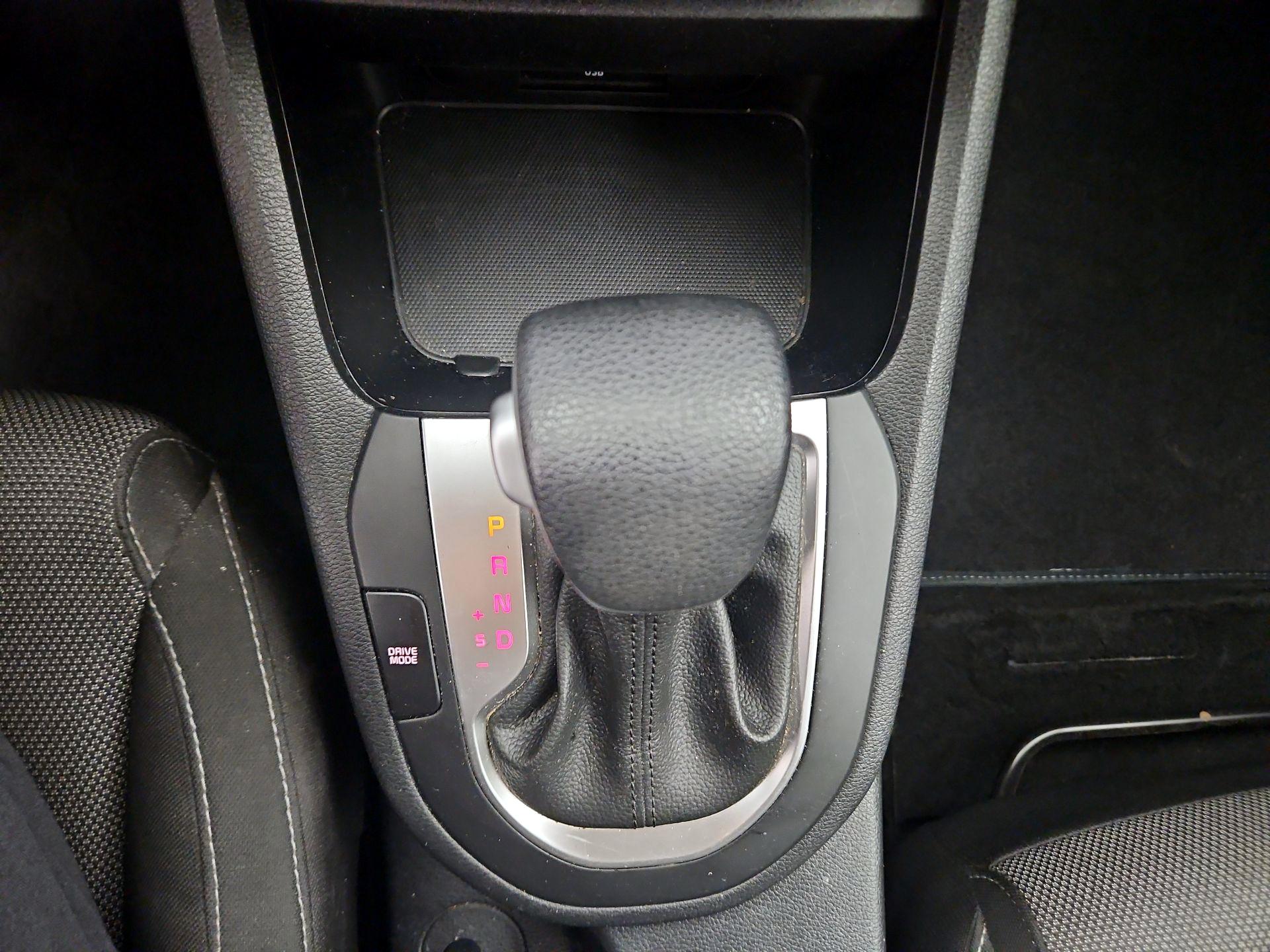 Thumbnail: 2022 Kia Forte - 17