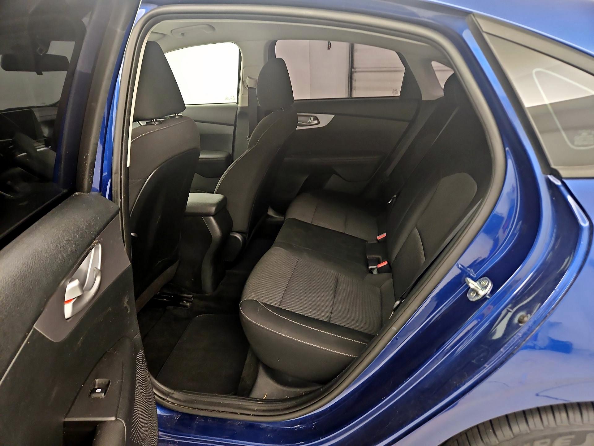 Thumbnail: 2022 Kia Forte - 19