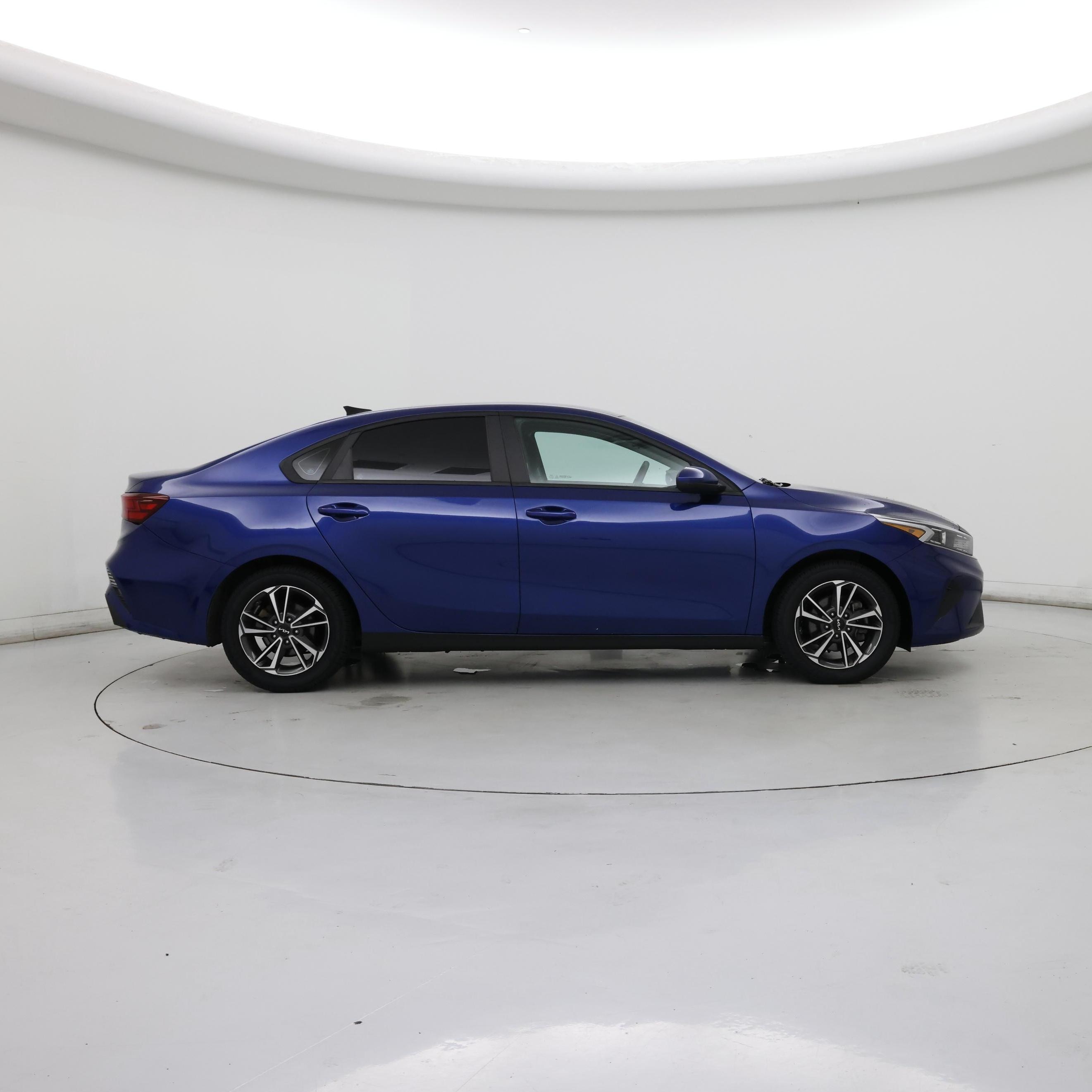 Thumbnail: 2022 Kia Forte - 7