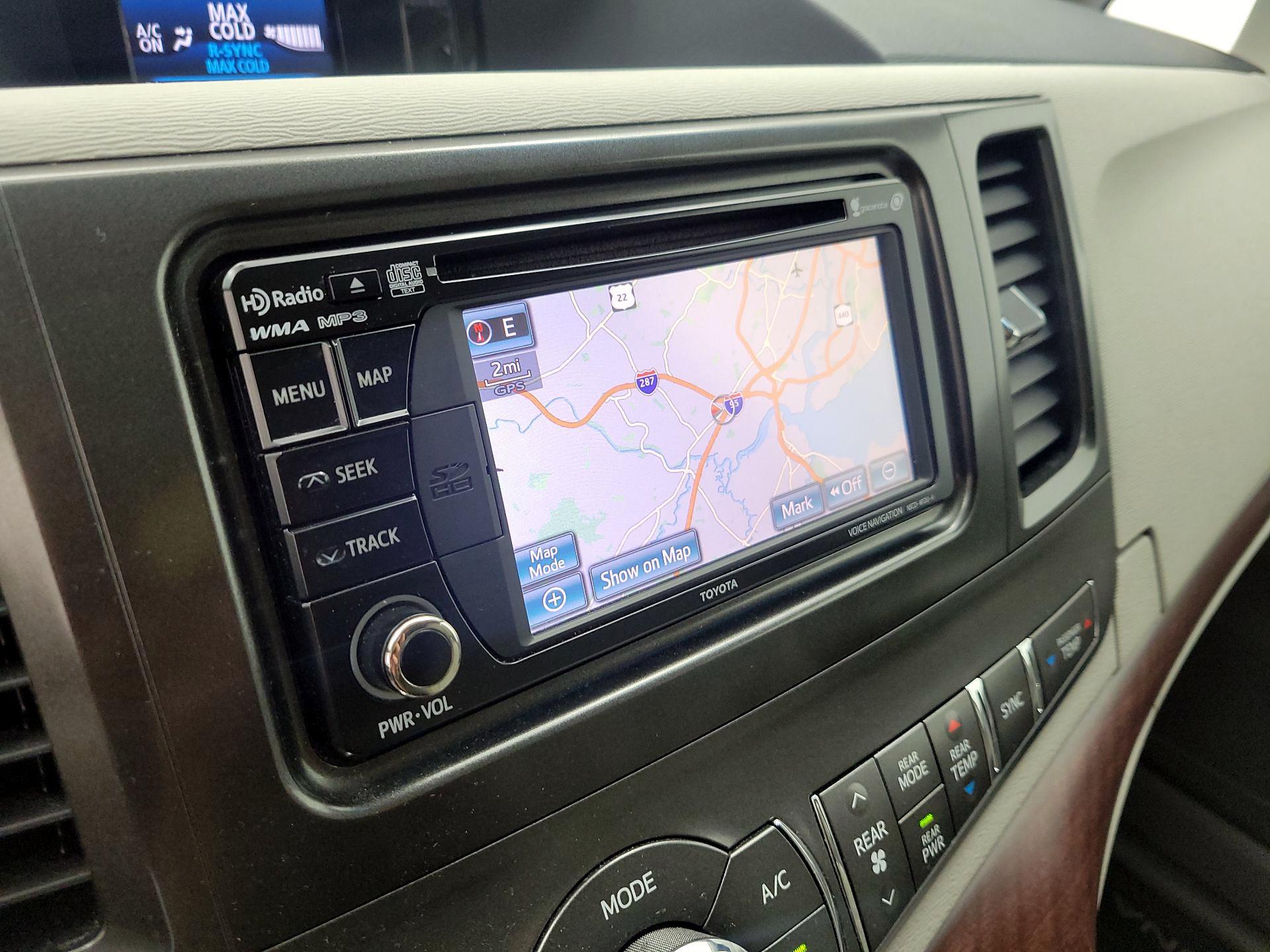 Thumbnail: 2013 Toyota Sienna - 14