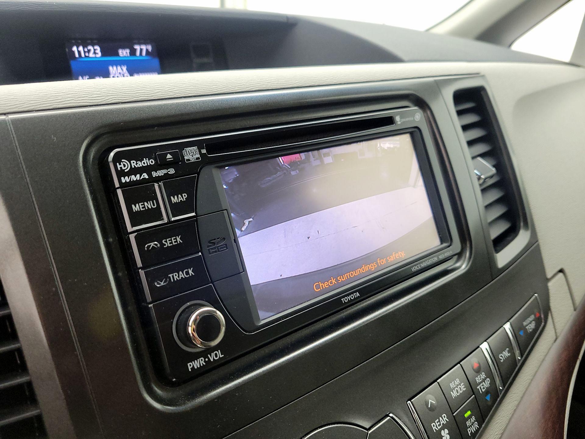 Thumbnail: 2013 Toyota Sienna - 15