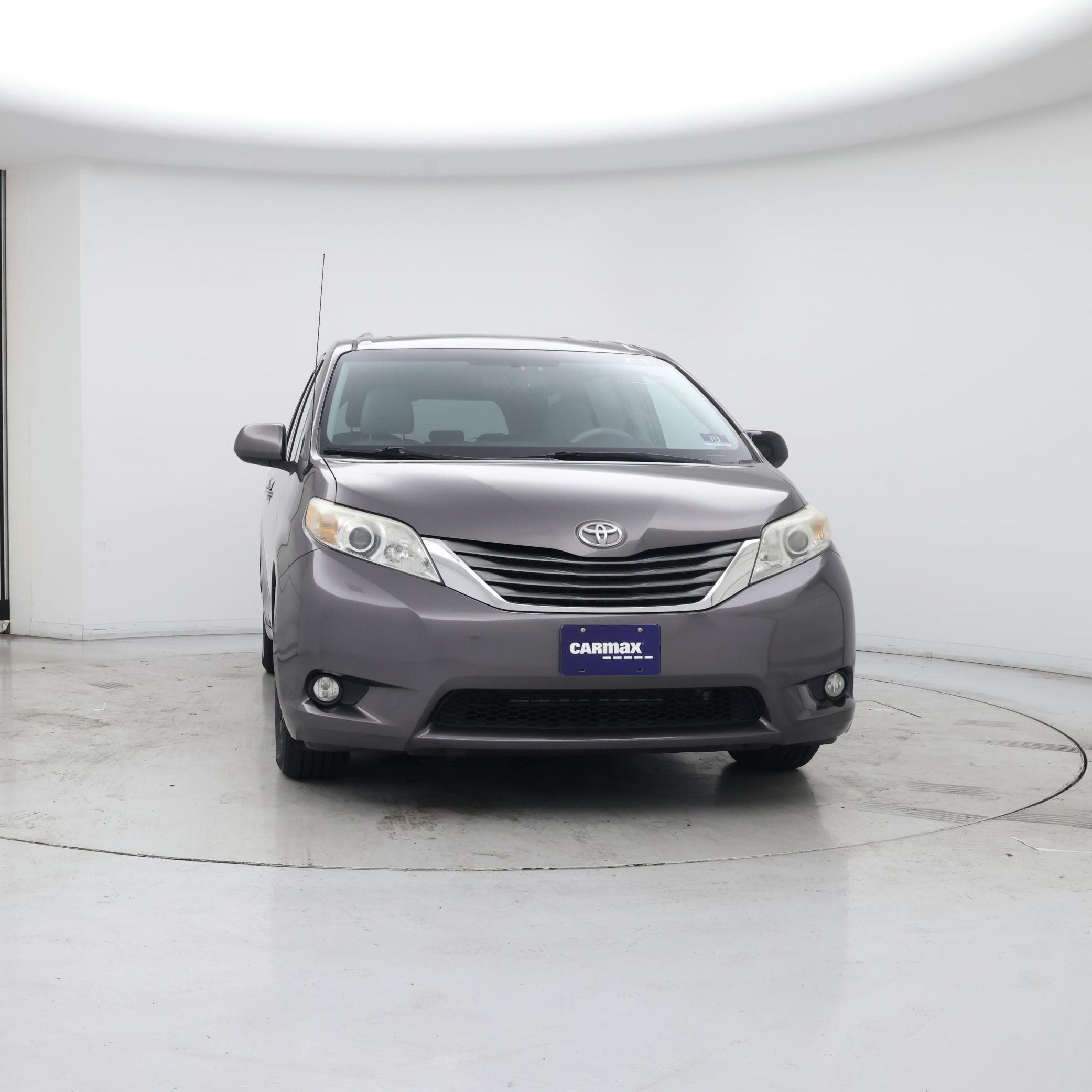 Thumbnail: 2013 Toyota Sienna - 5