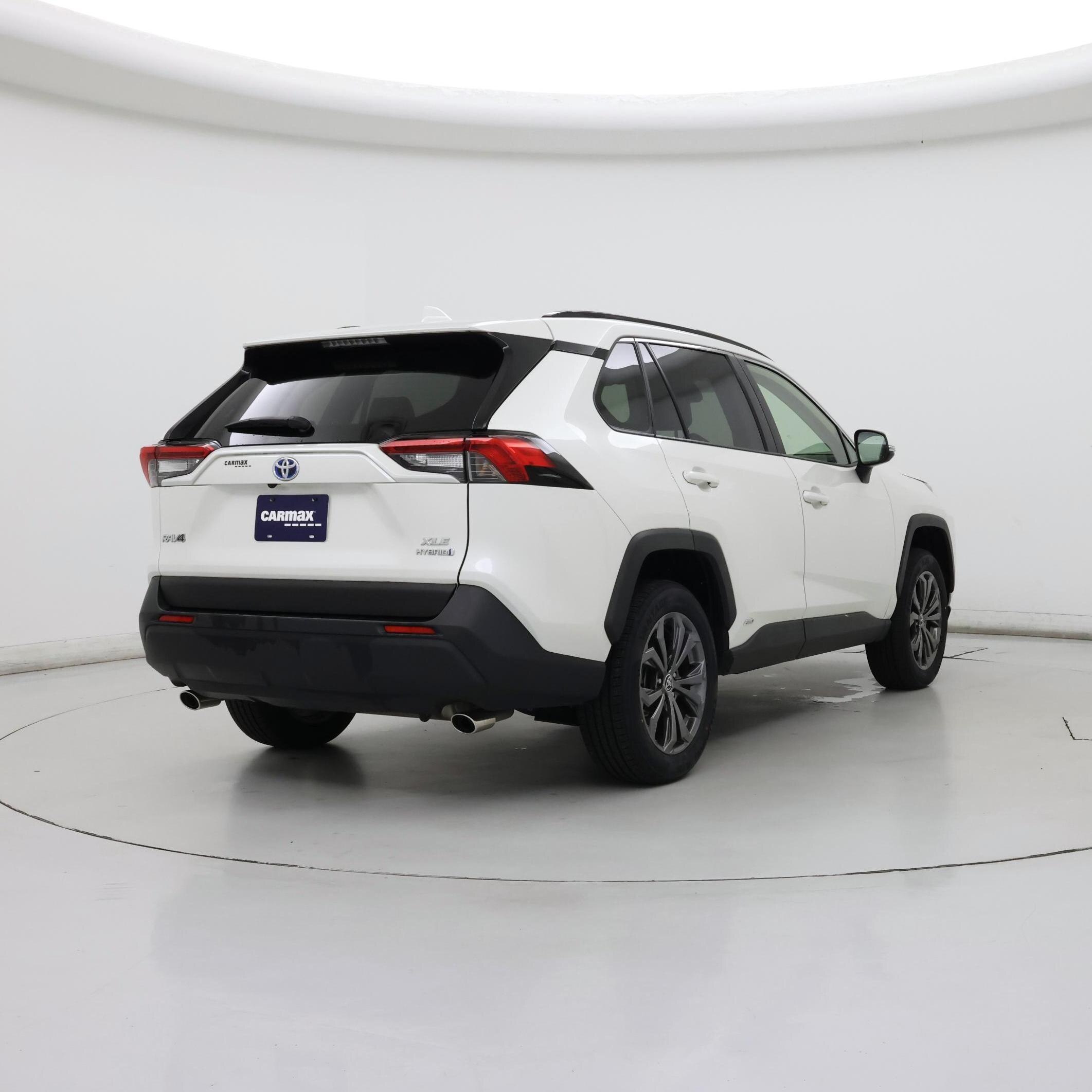 Thumbnail: 2022 Toyota RAV4 - 8