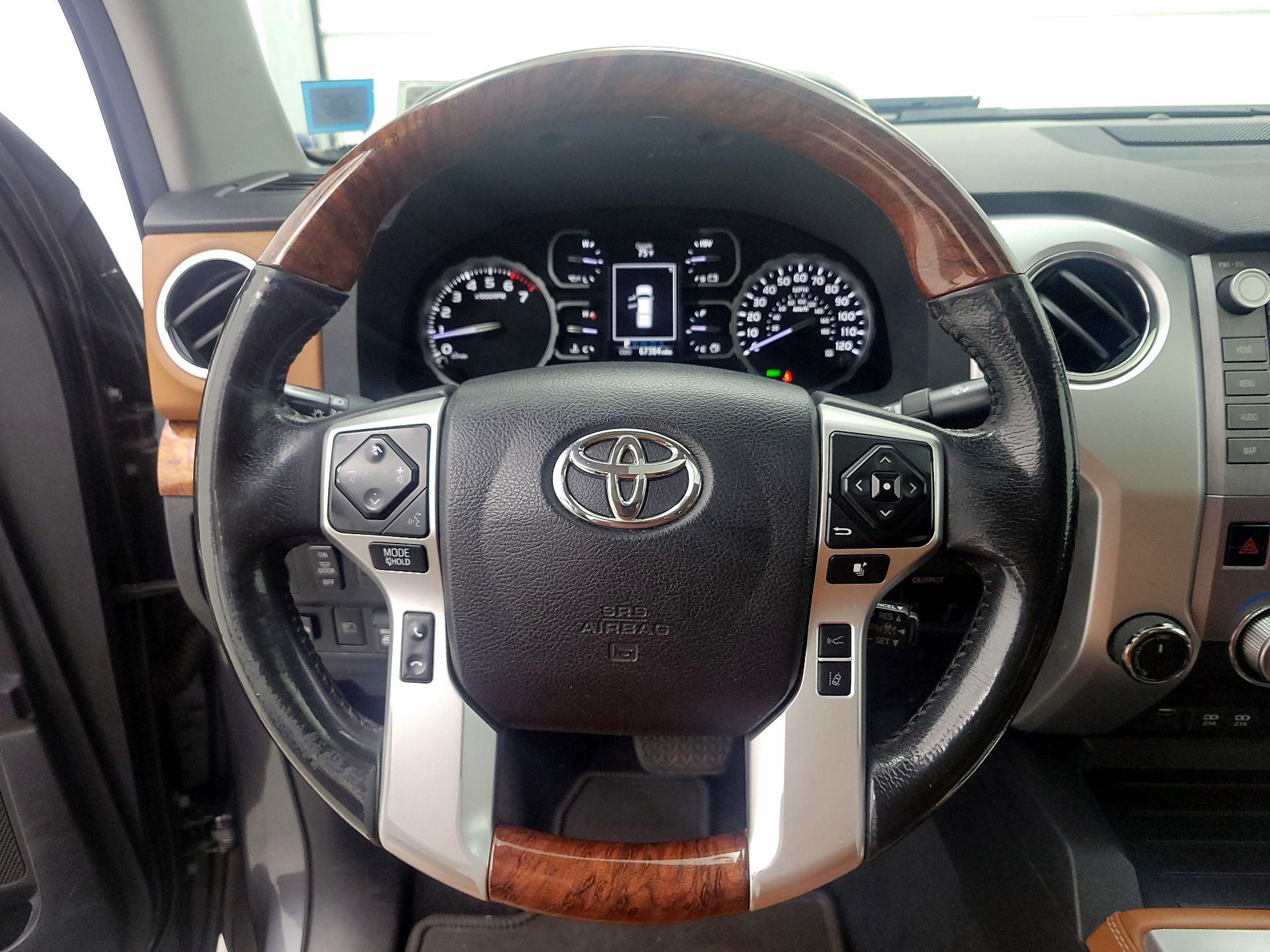 Thumbnail: 2021 Toyota Tundra - 10