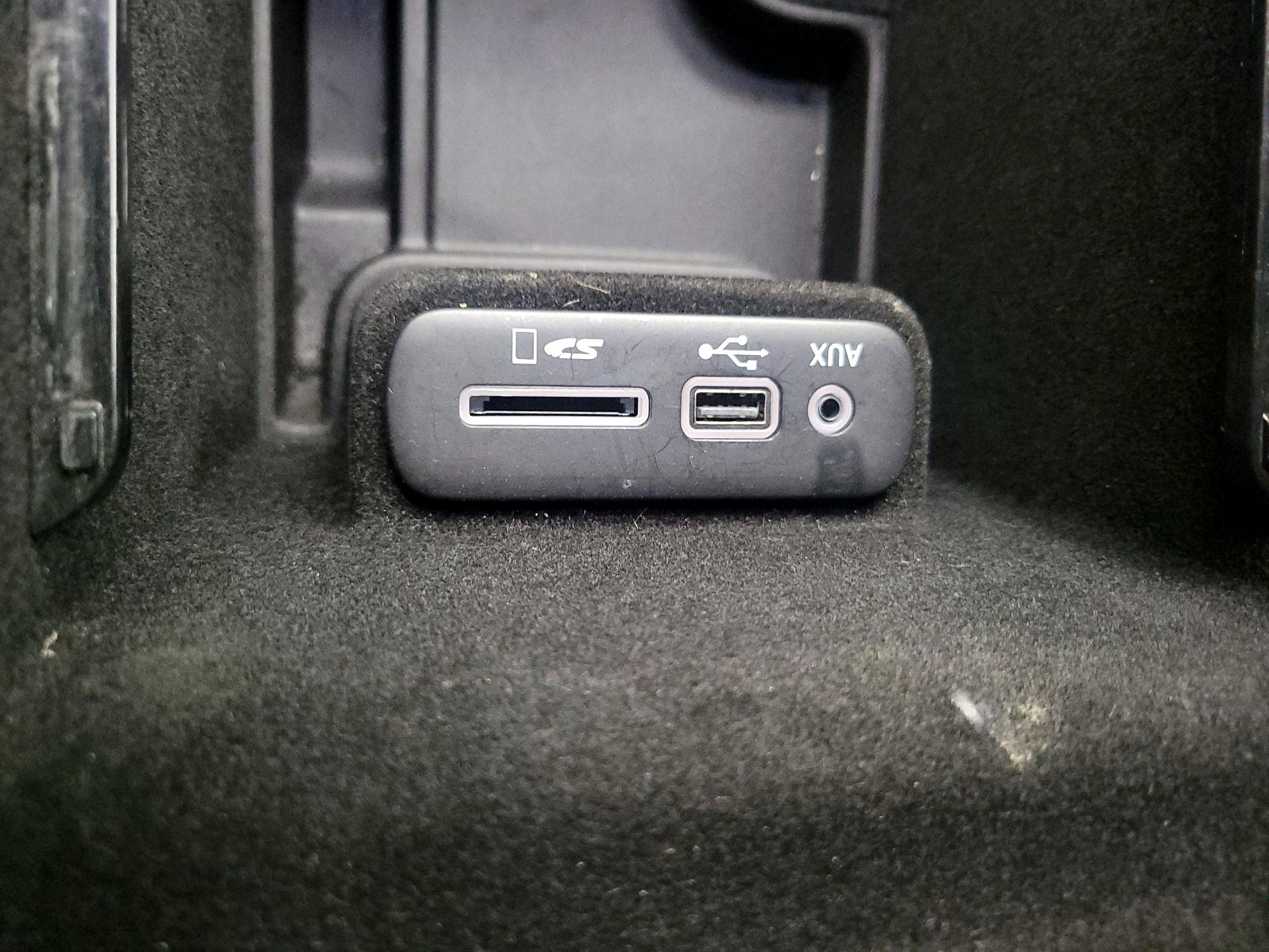 Thumbnail: 2016 Dodge Charger - 19