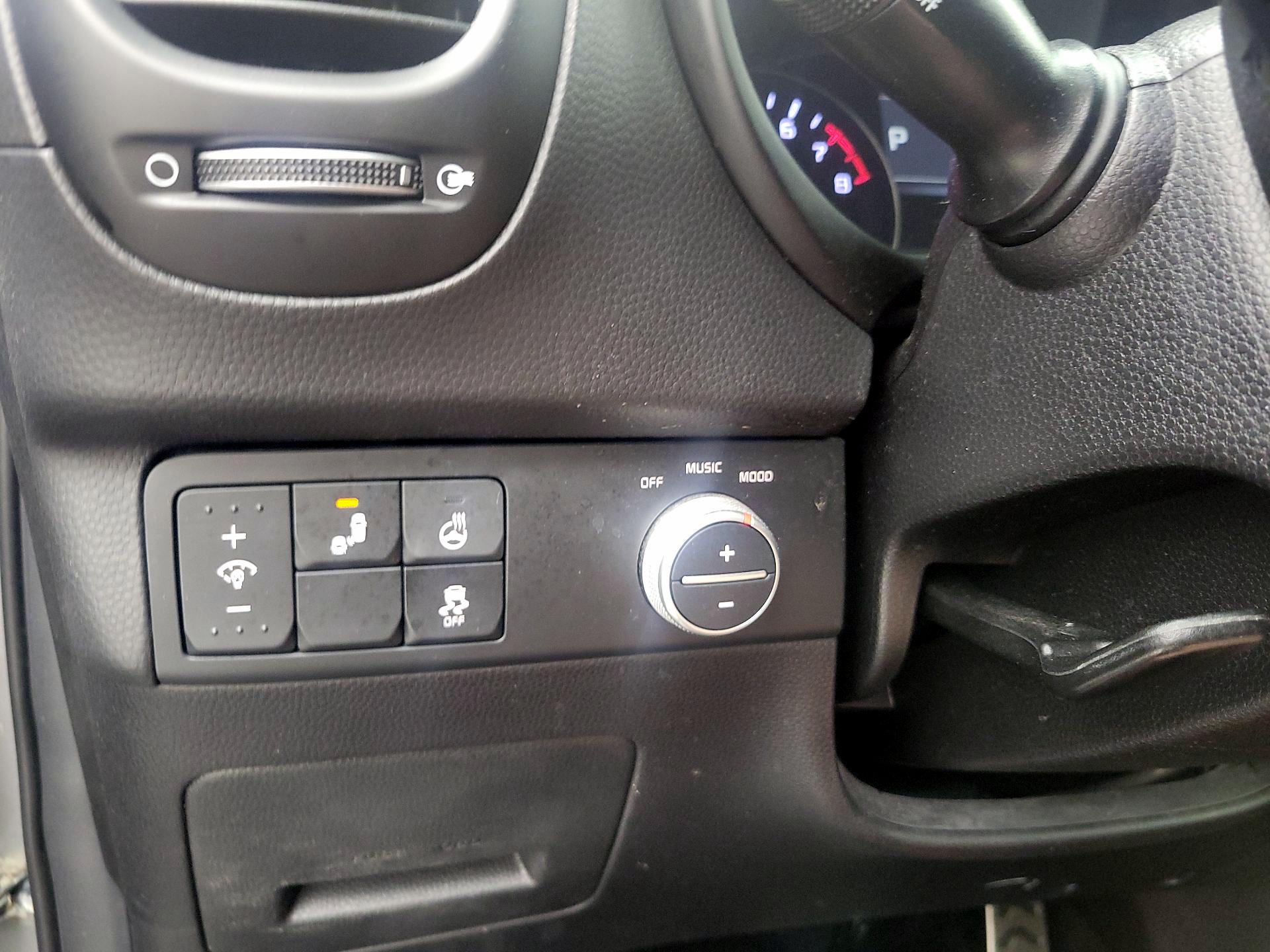 Thumbnail: 2018 Kia Soul - 13