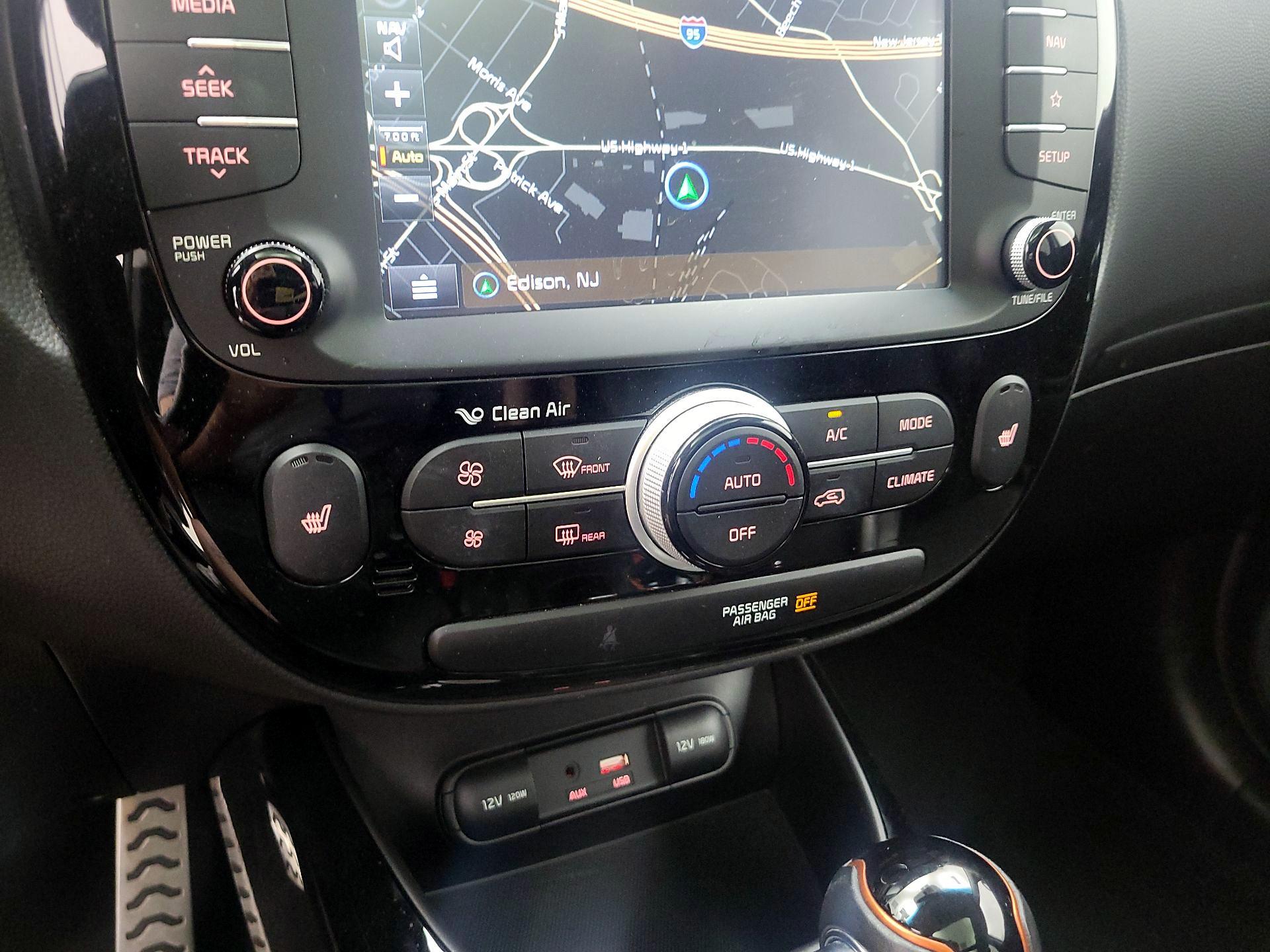Thumbnail: 2018 Kia Soul - 17