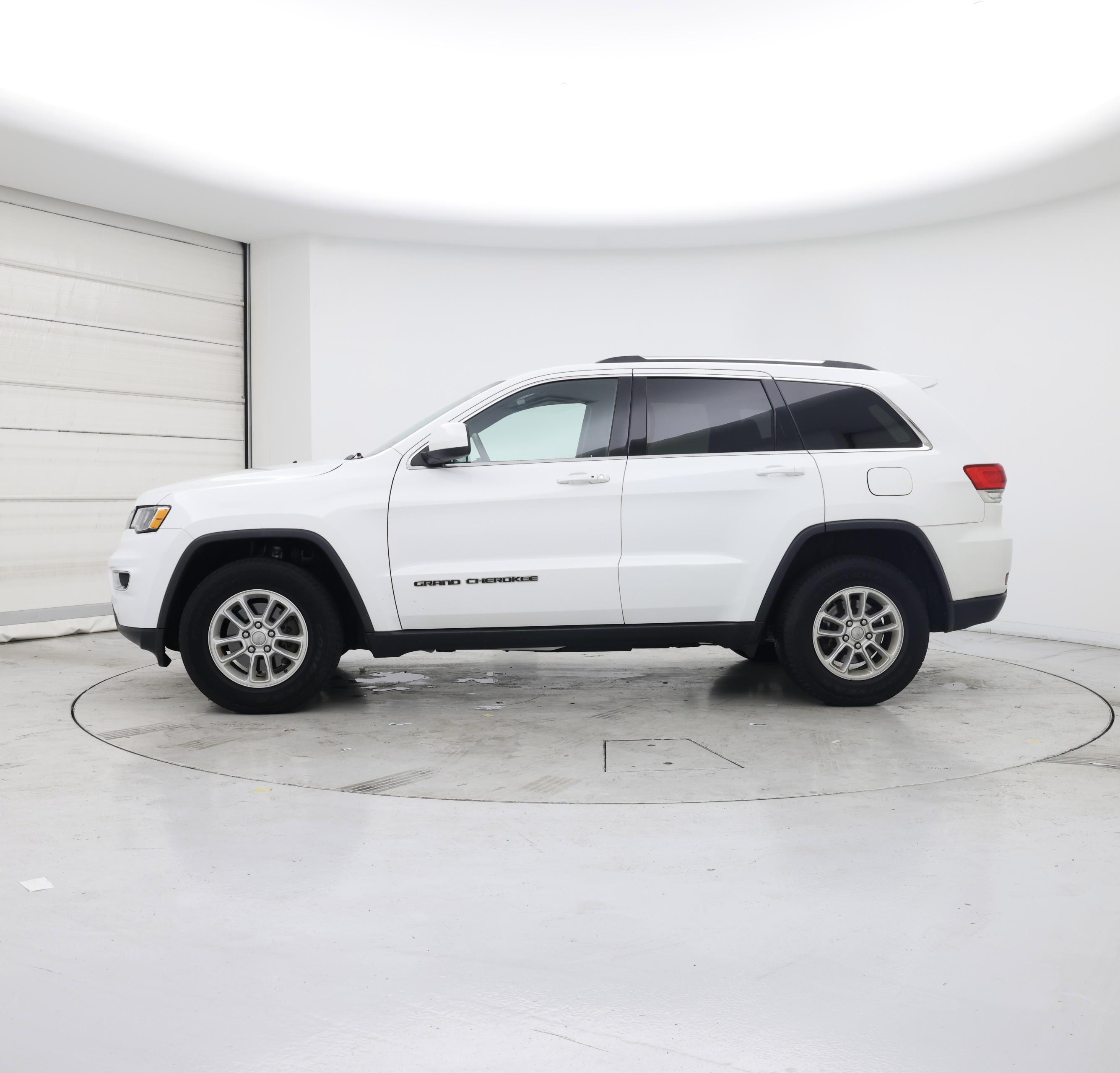 Thumbnail: 2019 Jeep Grand Cherokee - 3