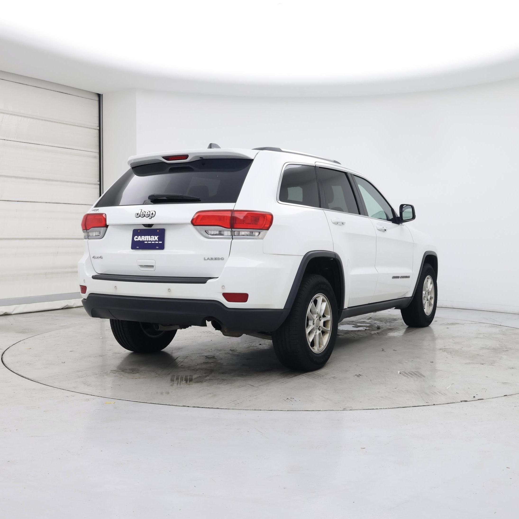 Thumbnail: 2019 Jeep Grand Cherokee - 8