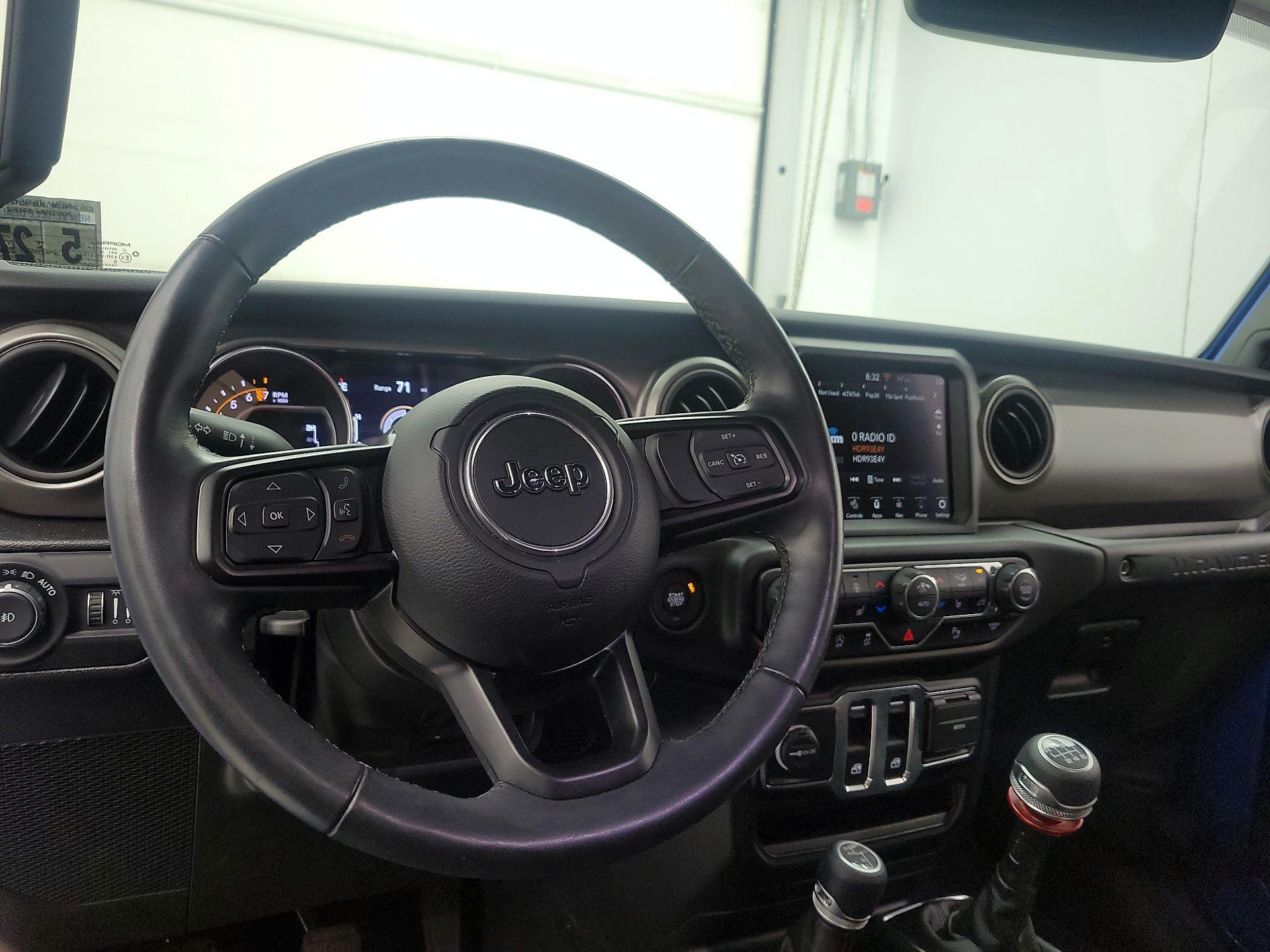 Thumbnail: 2022 Jeep Wrangler - 10