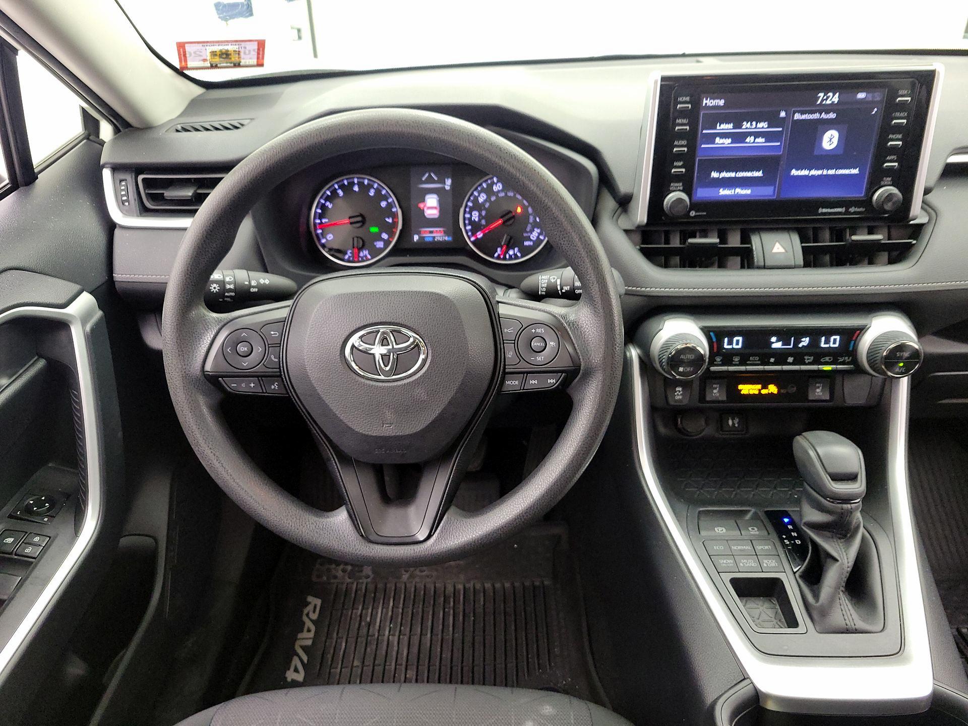 Thumbnail: 2019 Toyota RAV4 - 10