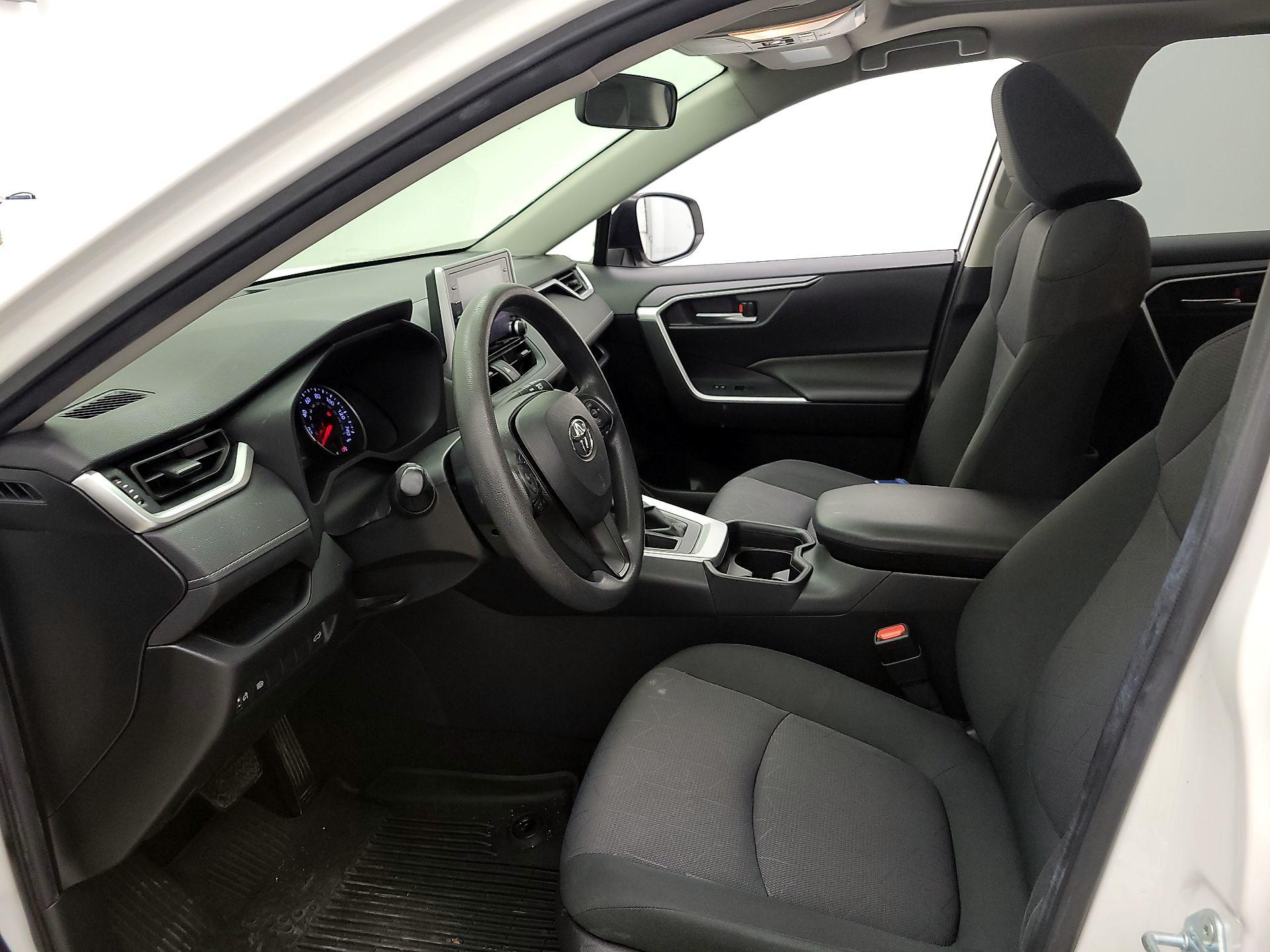 Thumbnail: 2019 Toyota RAV4 - 11