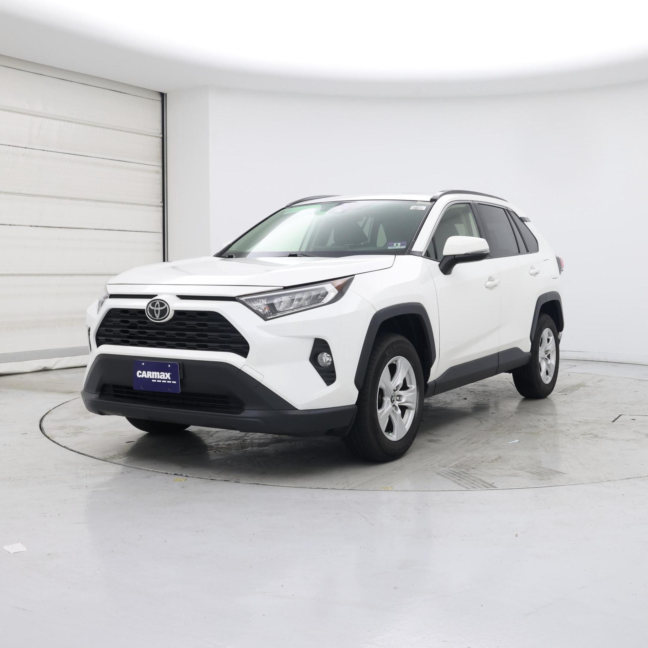 Thumbnail: 2019 Toyota RAV4 - 4