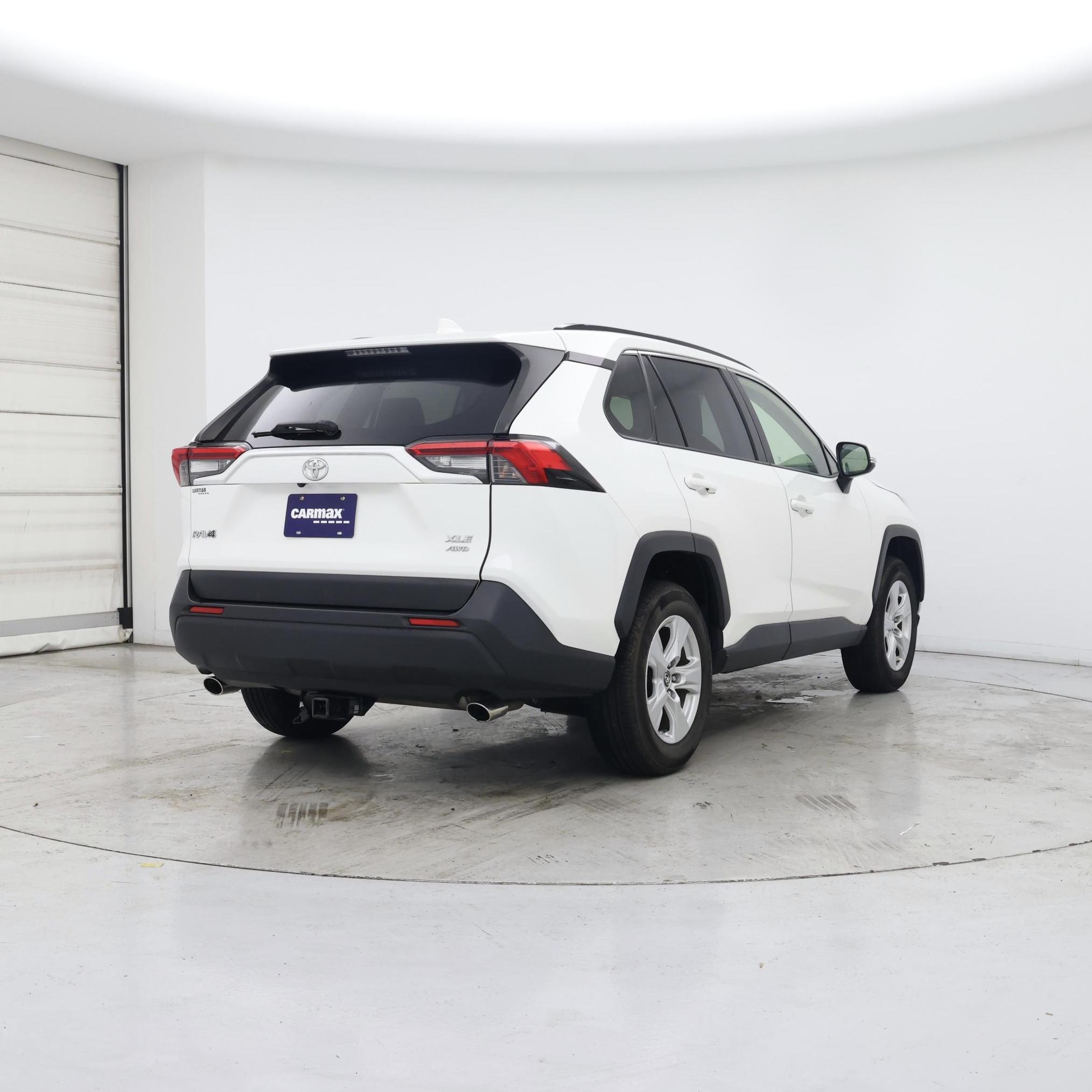 Thumbnail: 2019 Toyota RAV4 - 8