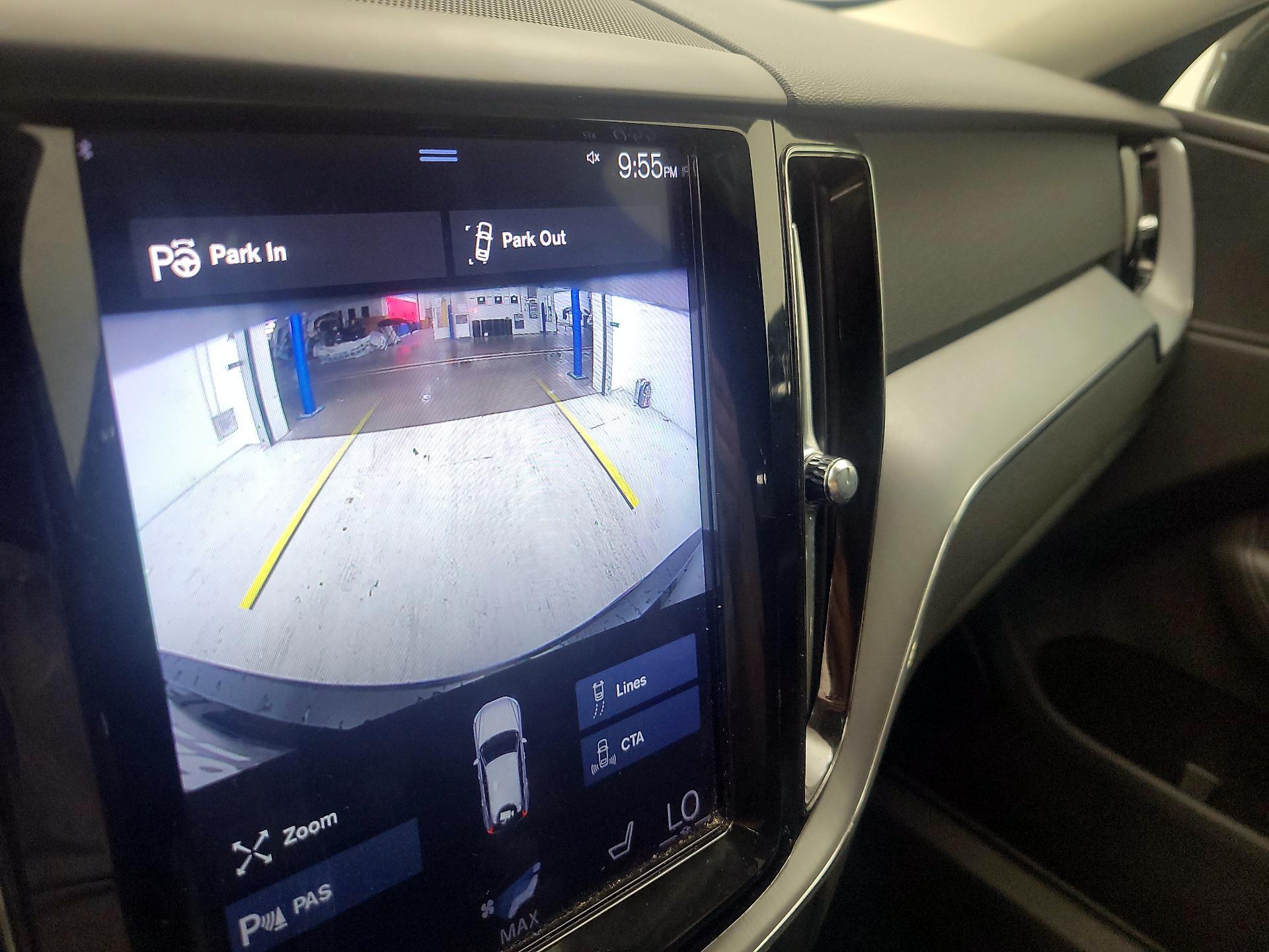 Thumbnail: 2019 Volvo XC60 - 15