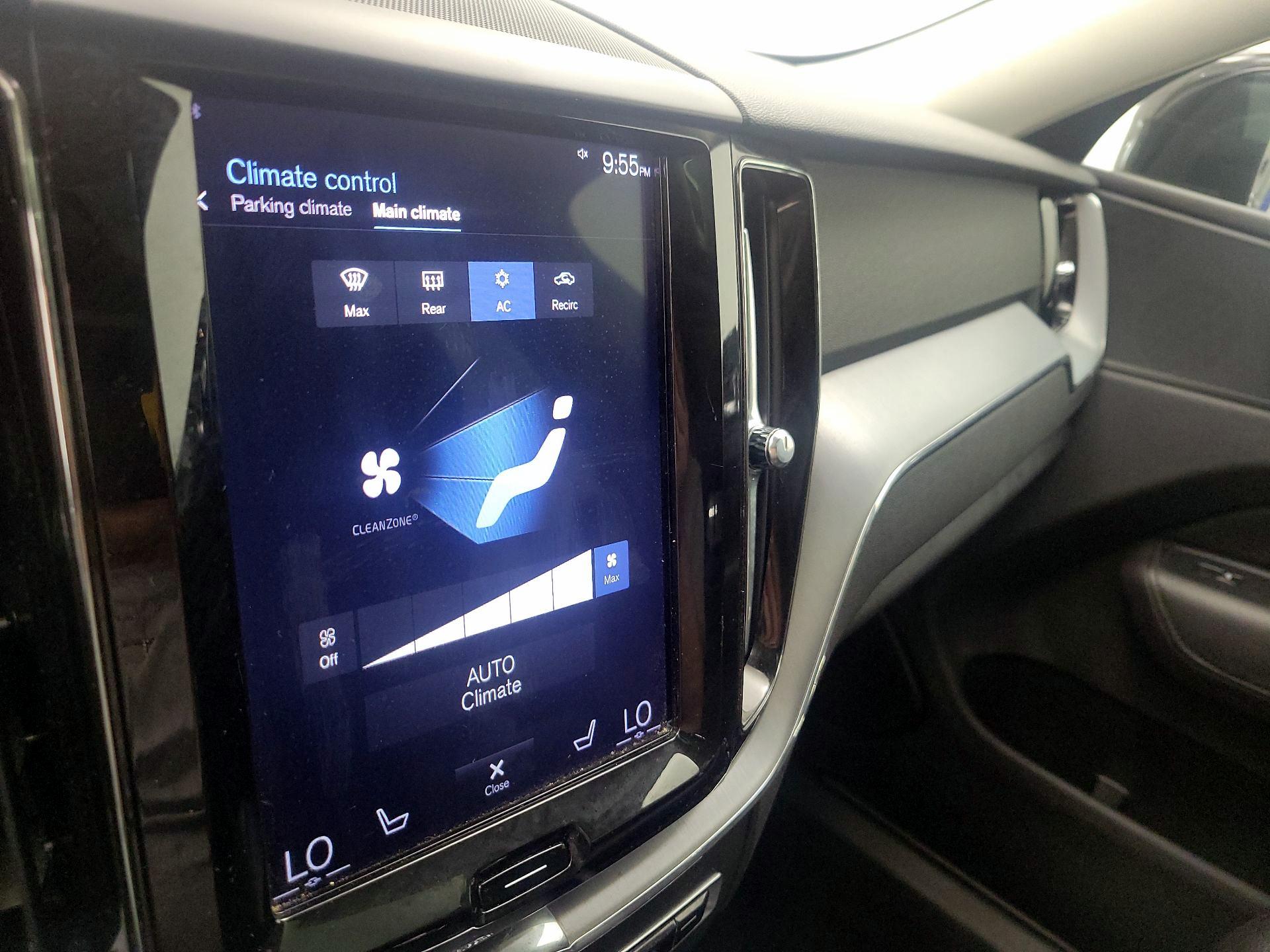 Thumbnail: 2019 Volvo XC60 - 17