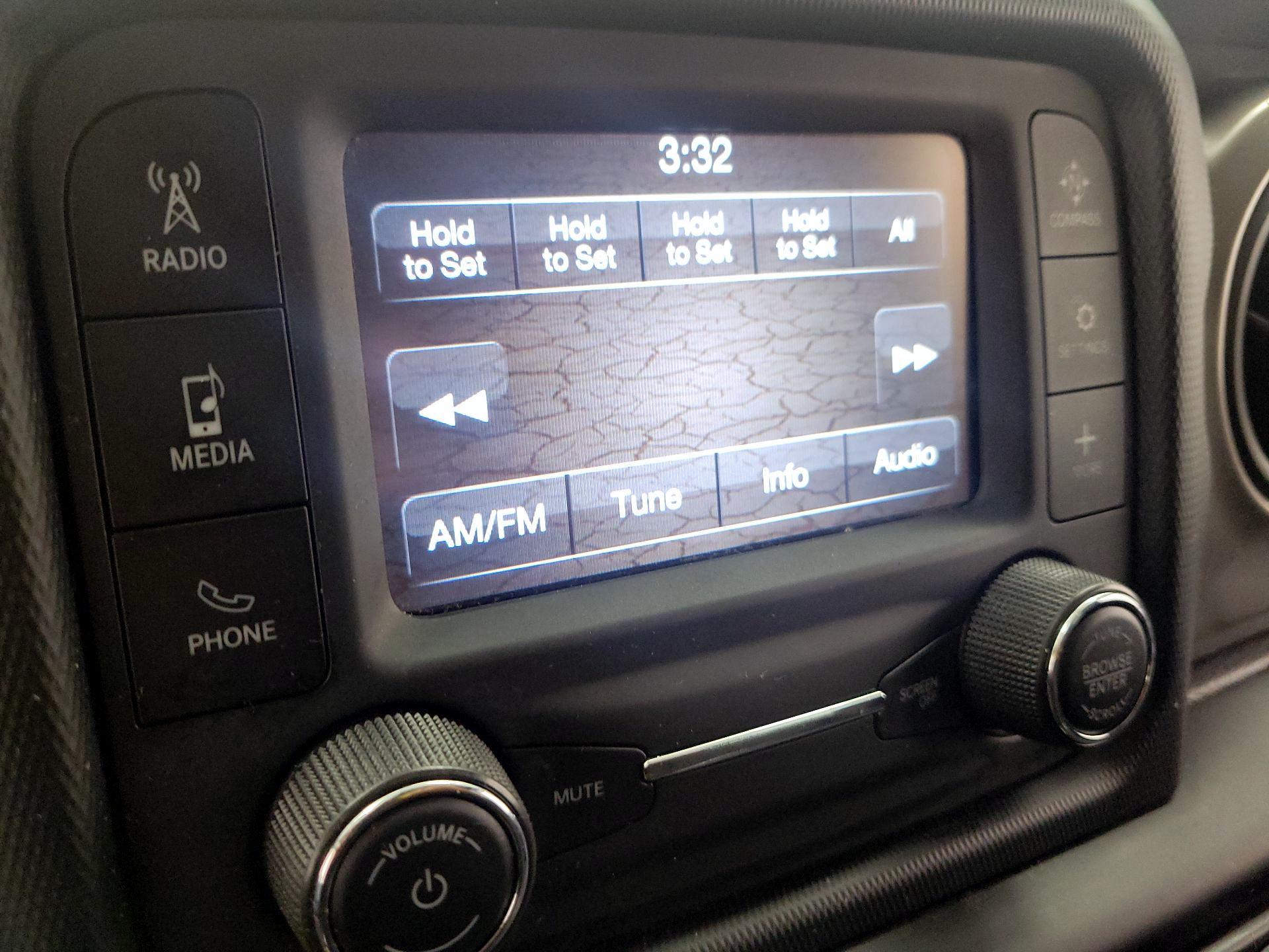 Thumbnail: 2019 Jeep Wrangler - 15