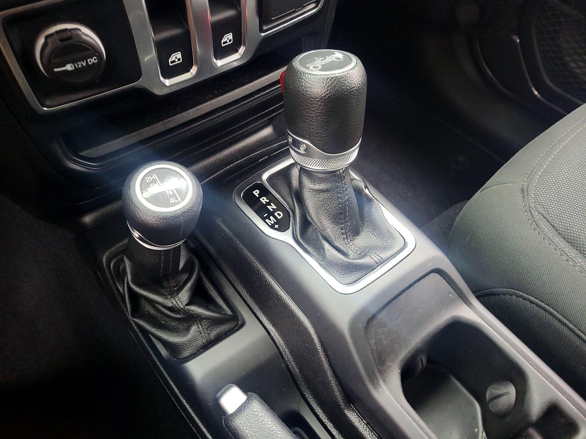 Thumbnail: 2019 Jeep Wrangler - 17