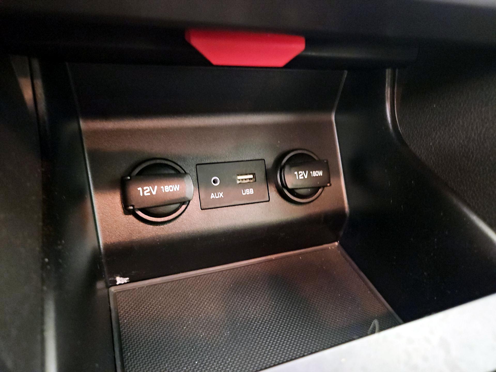 Thumbnail: 2020 Hyundai Elantra - 18
