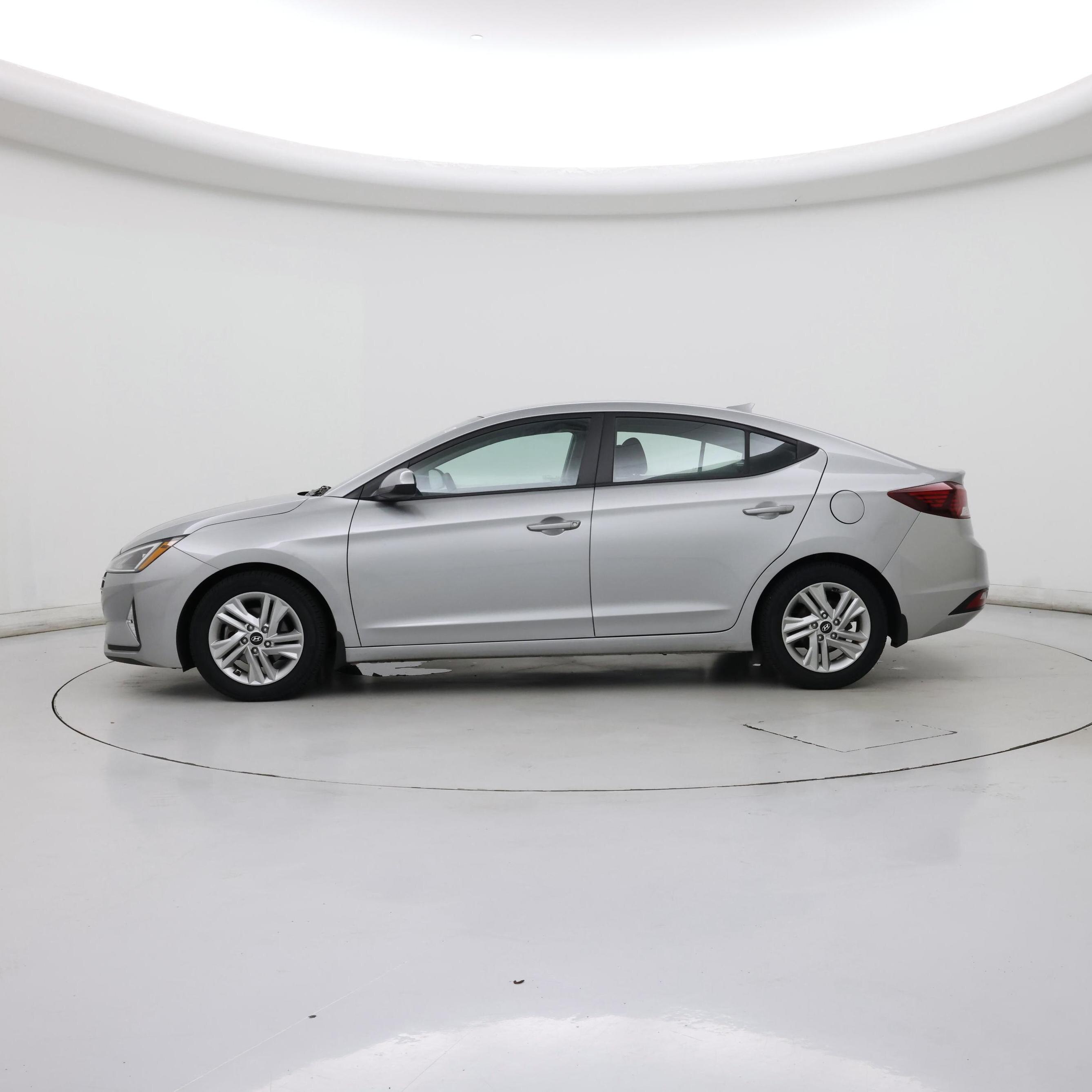 Thumbnail: 2020 Hyundai Elantra - 3