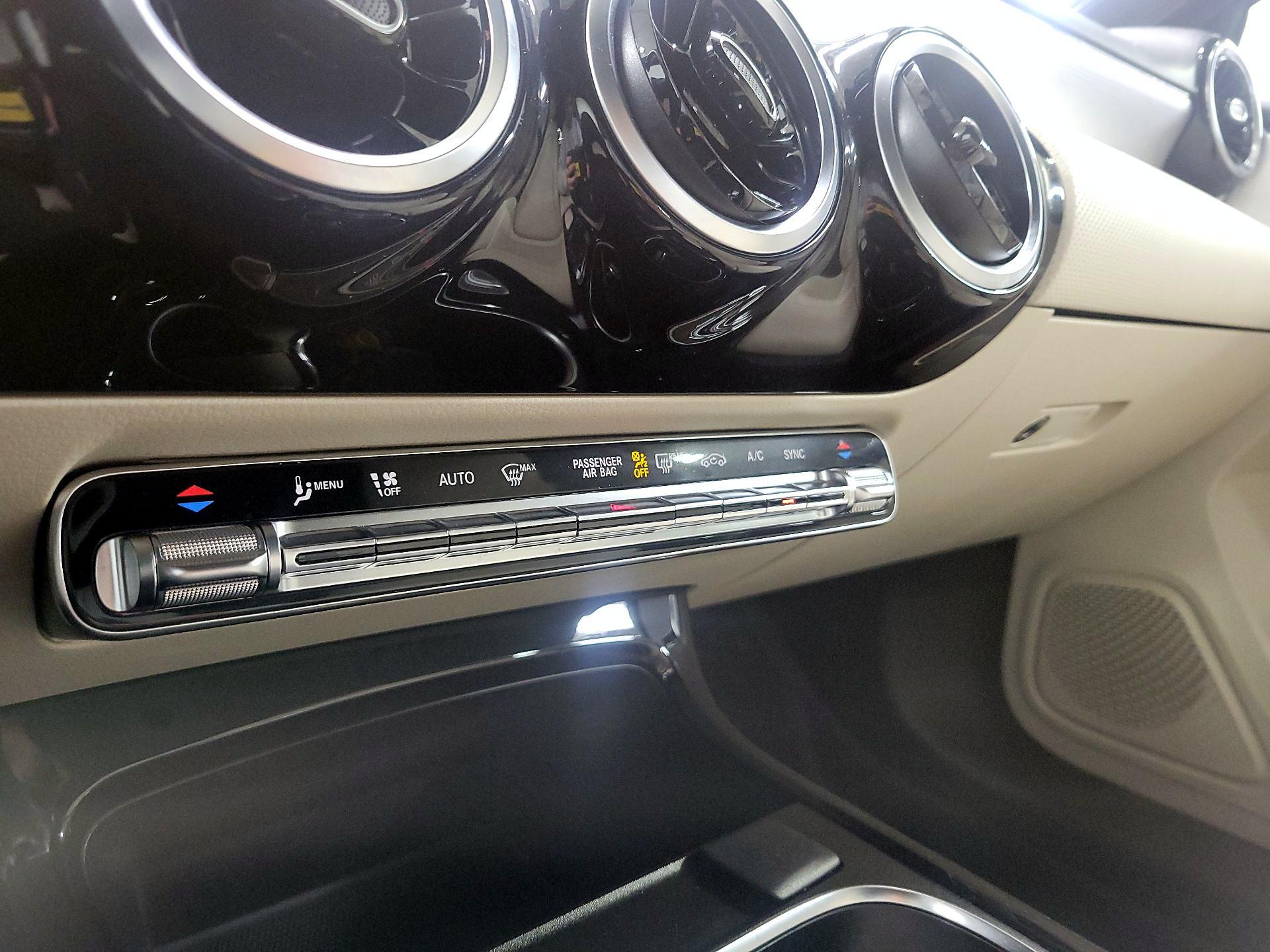 Thumbnail: 2020 Mercedes-Benz A-Class - 16