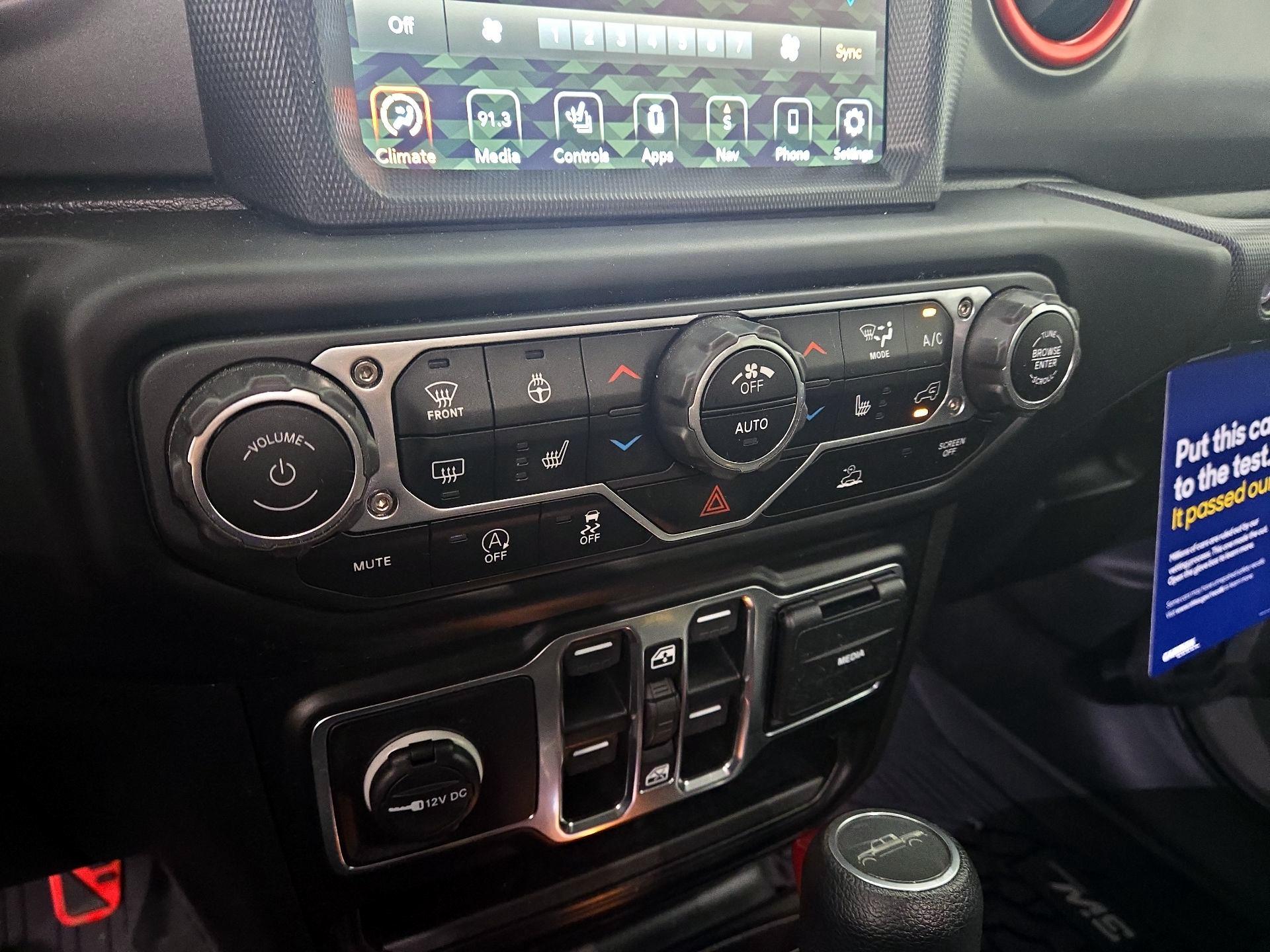 Thumbnail: 2023 Jeep Gladiator - 17
