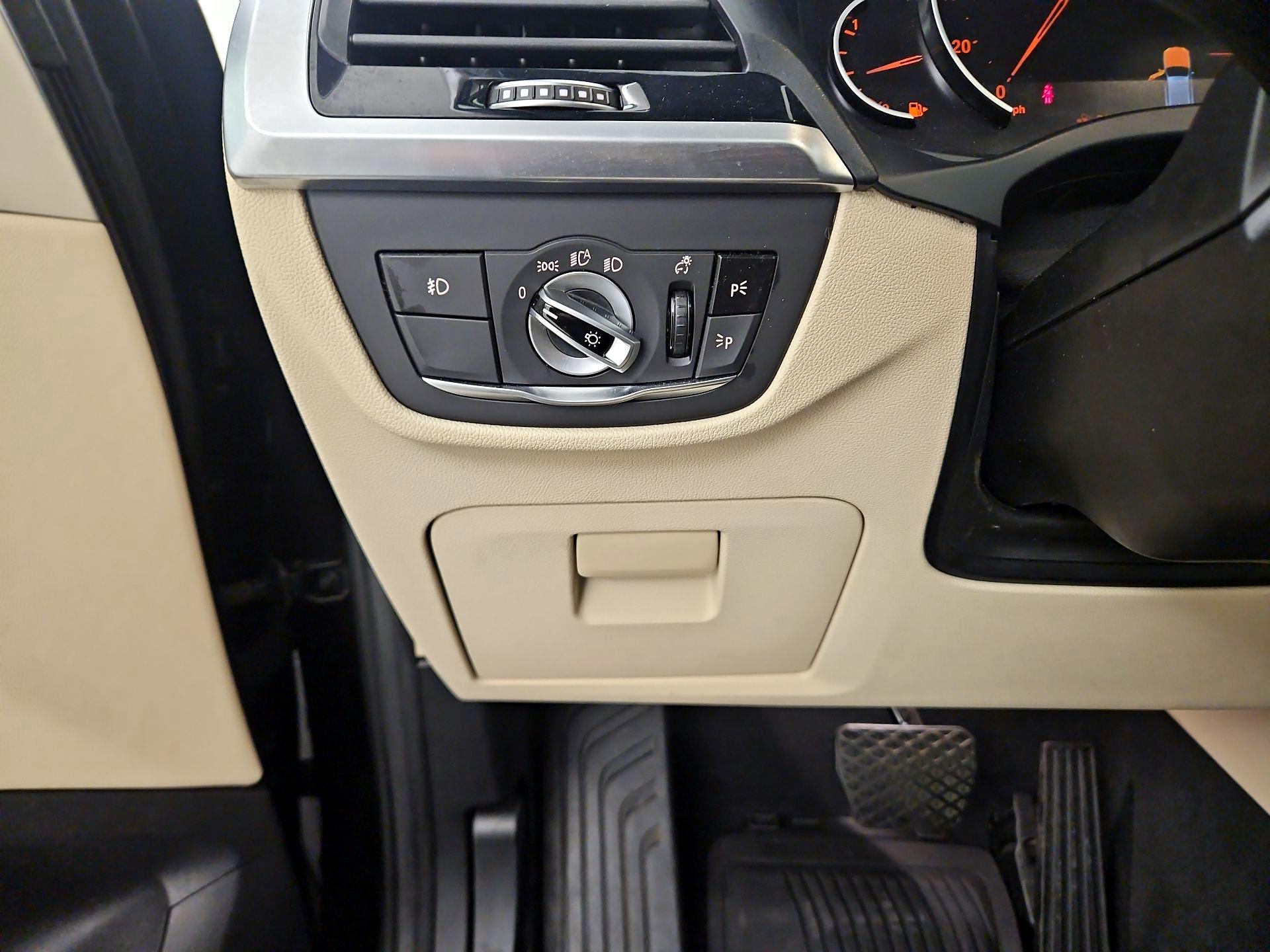 Thumbnail: 2019 BMW X3 - 13