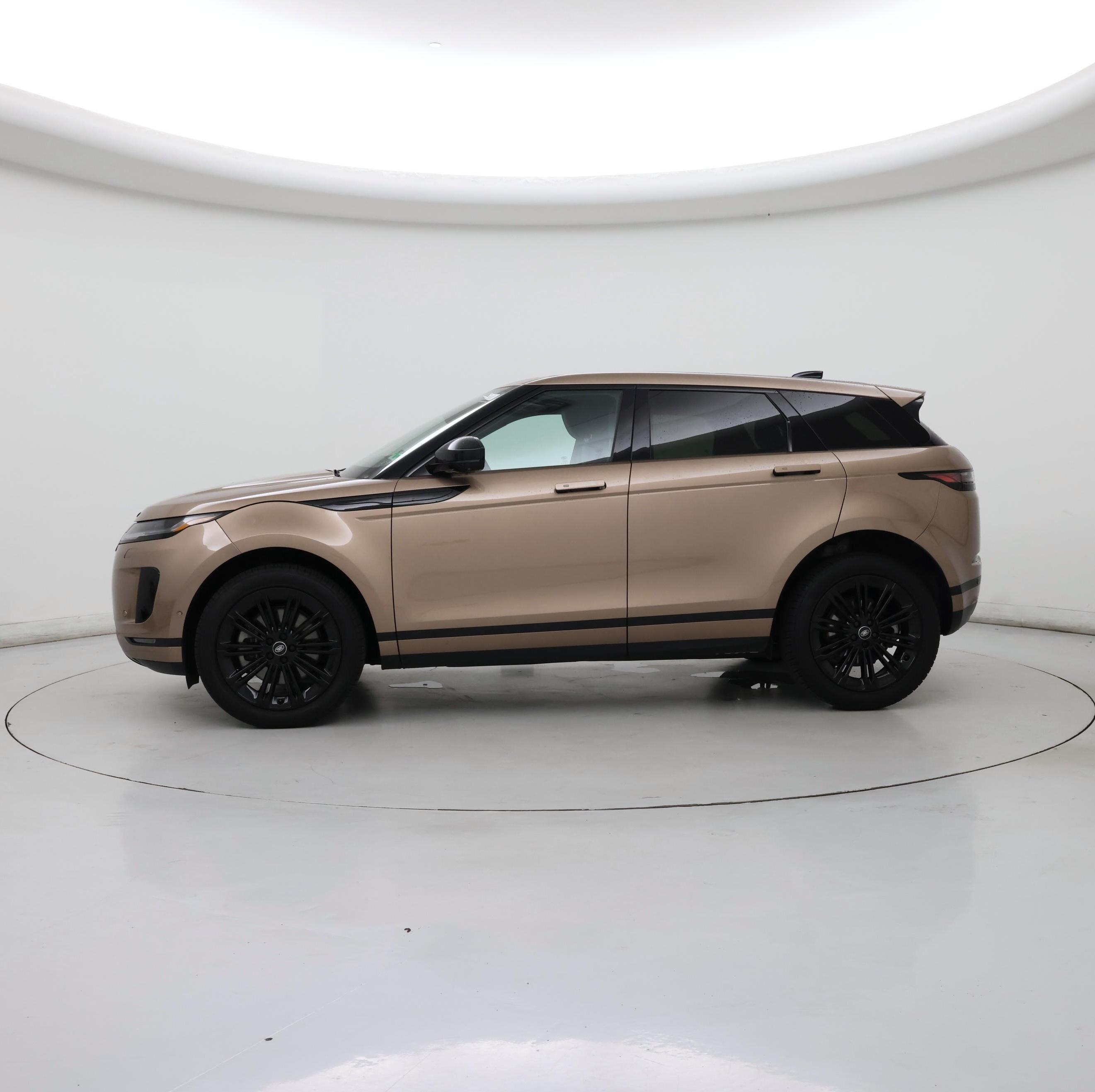 Thumbnail: 2024 Land Rover Range Rover Evoque - 3