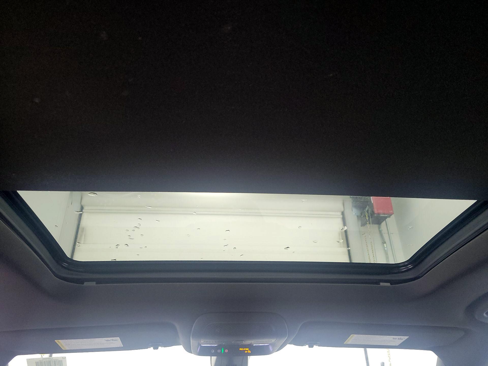 Thumbnail: 2020 Cadillac XT6 - 19