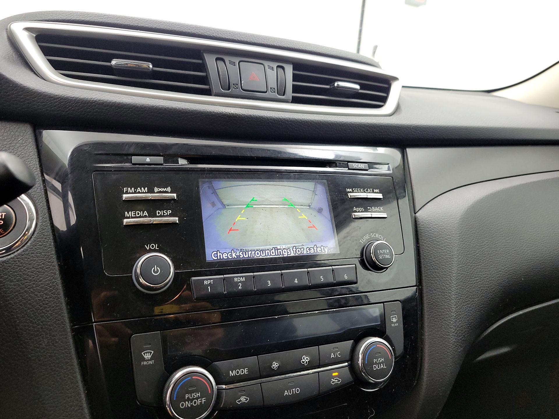 Thumbnail: 2014 Nissan Rogue - 14