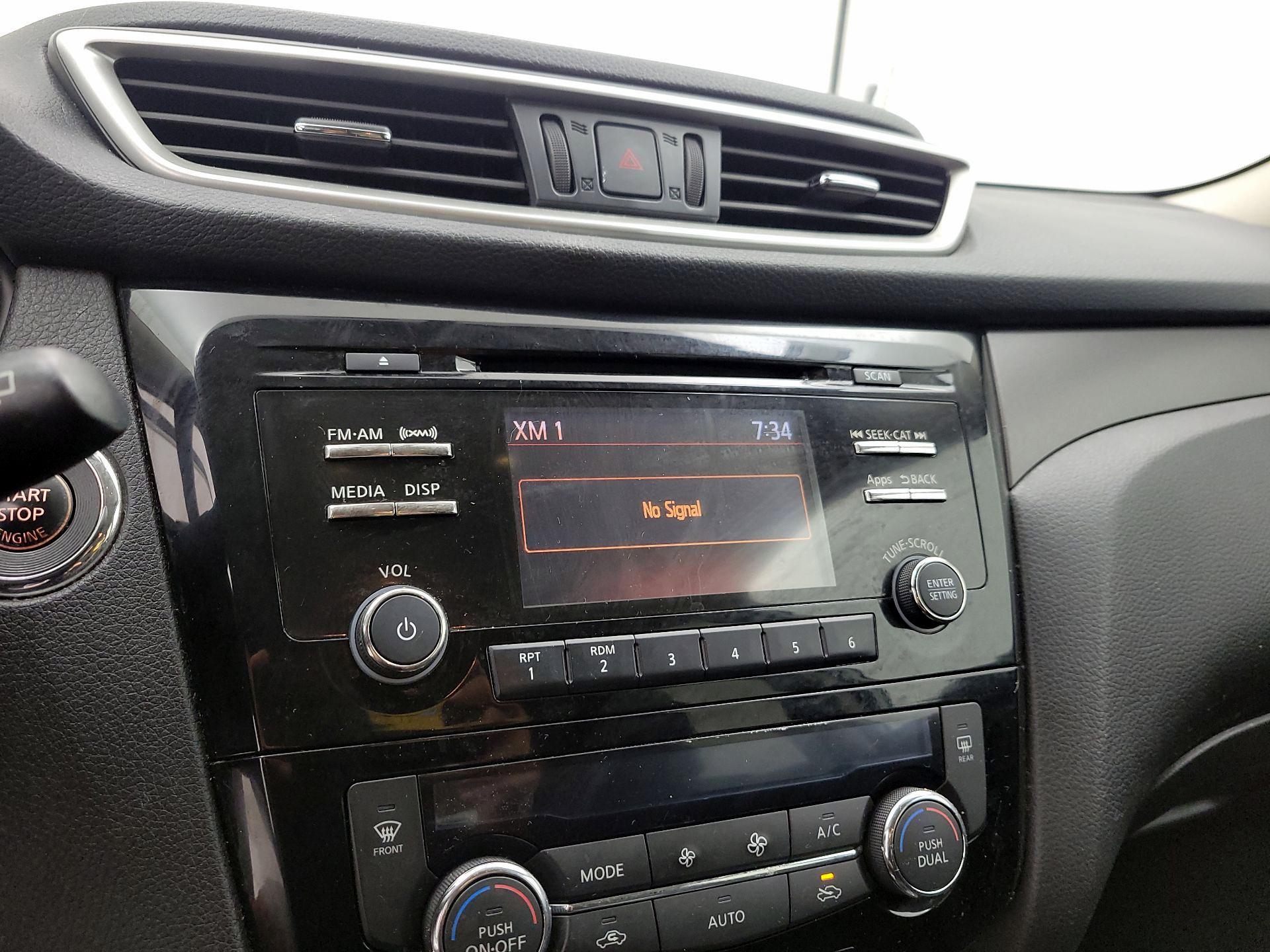 Thumbnail: 2014 Nissan Rogue - 15