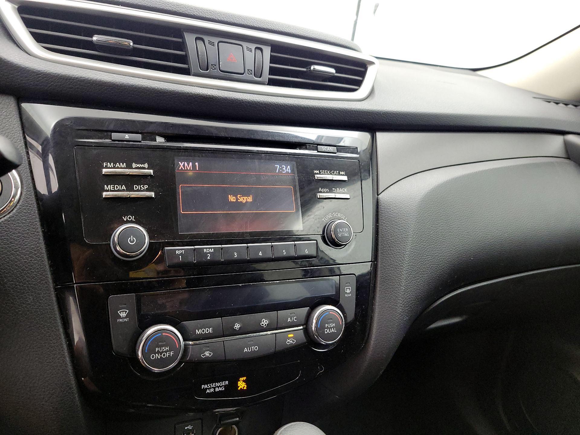 Thumbnail: 2014 Nissan Rogue - 16