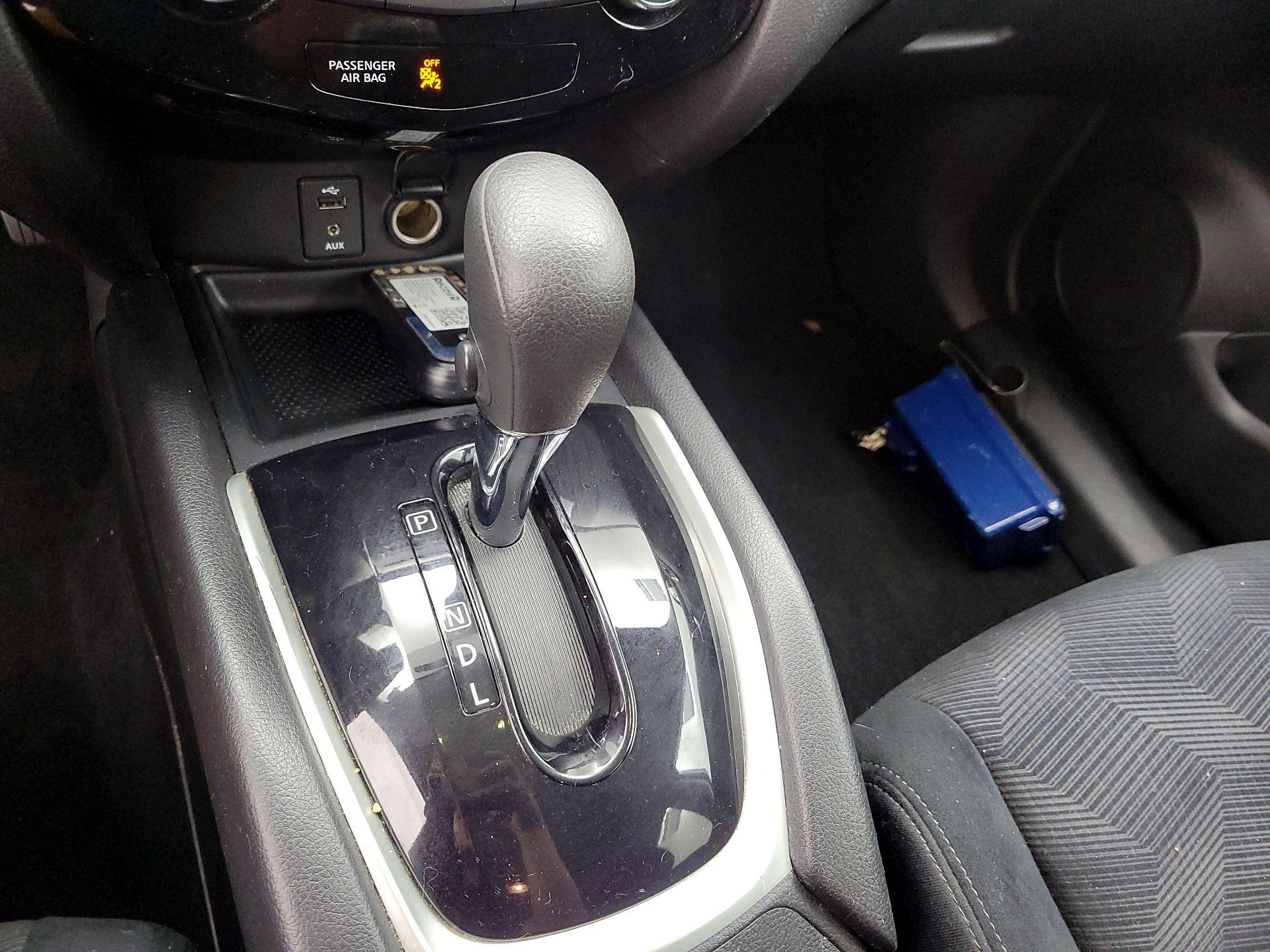 Thumbnail: 2014 Nissan Rogue - 17