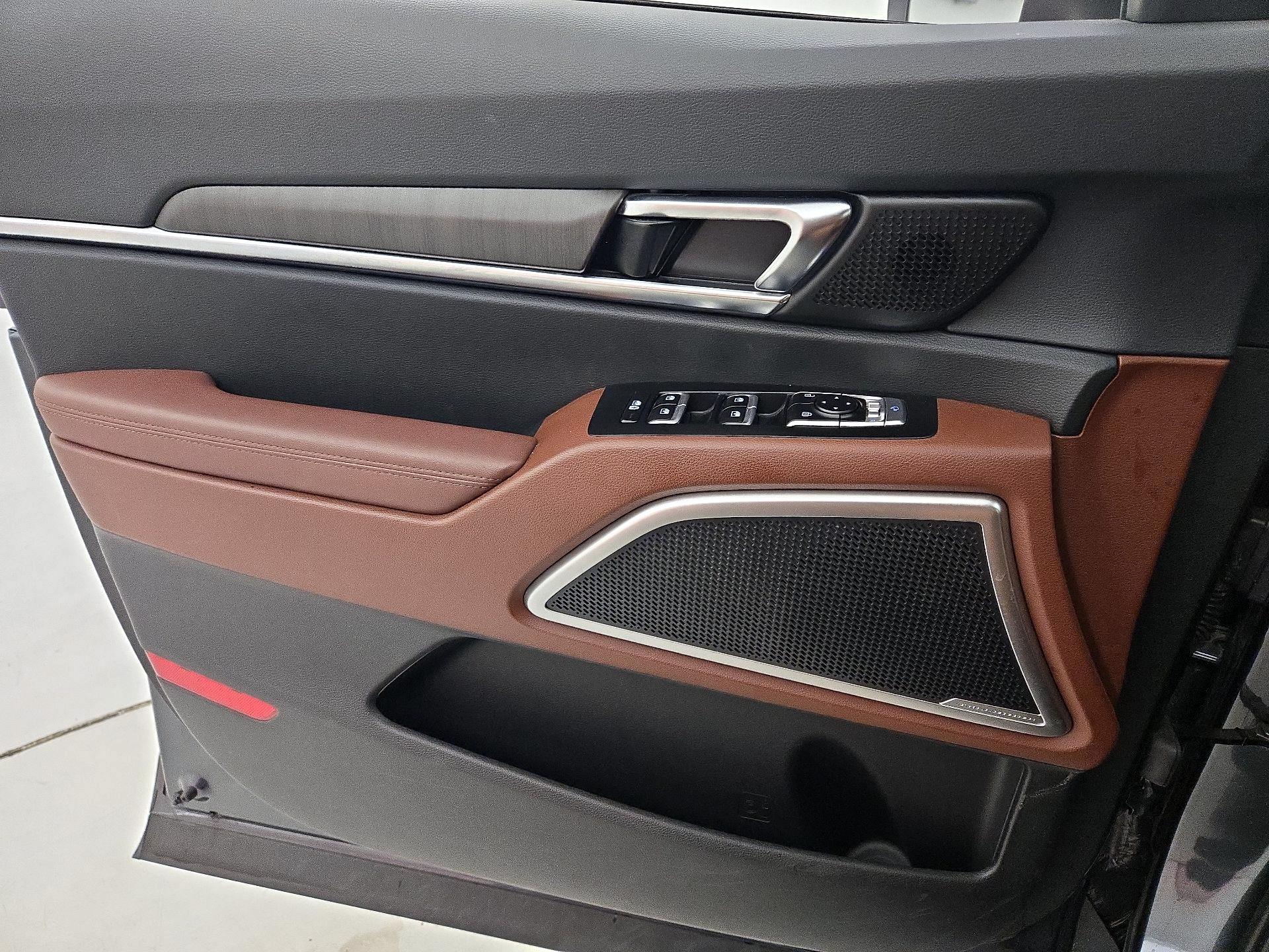 Thumbnail: 2023 Kia Telluride - 12