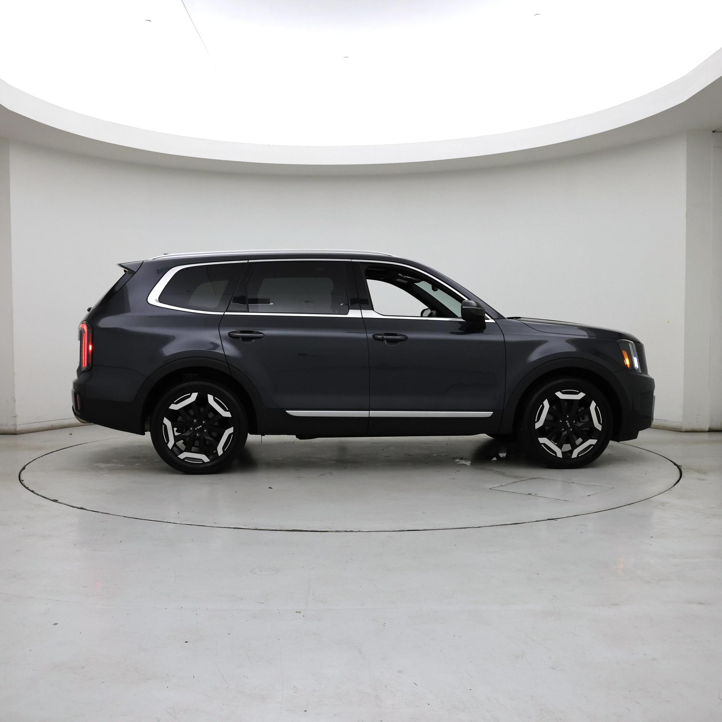 Thumbnail: 2023 Kia Telluride - 7