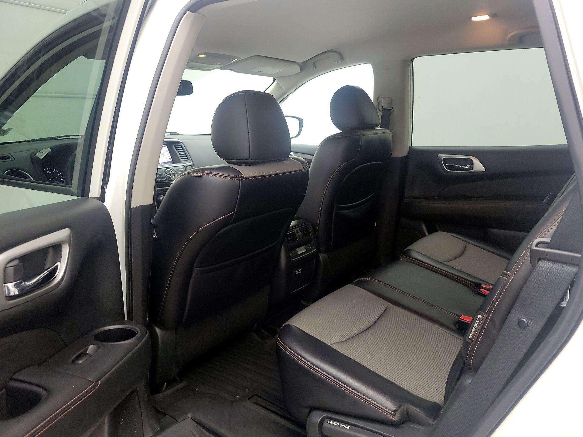 Thumbnail: 2020 Nissan Pathfinder - 19