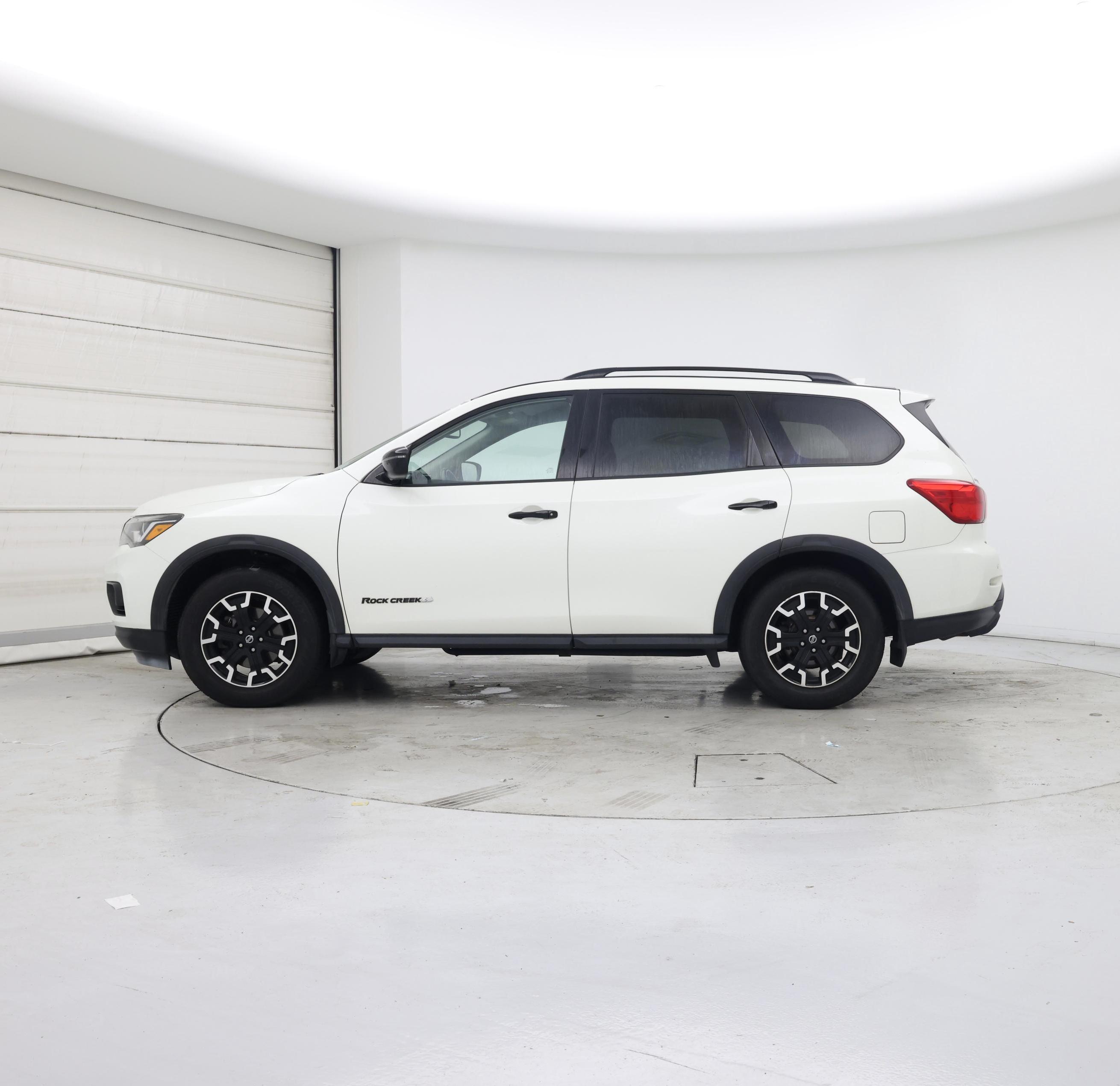Thumbnail: 2020 Nissan Pathfinder - 3