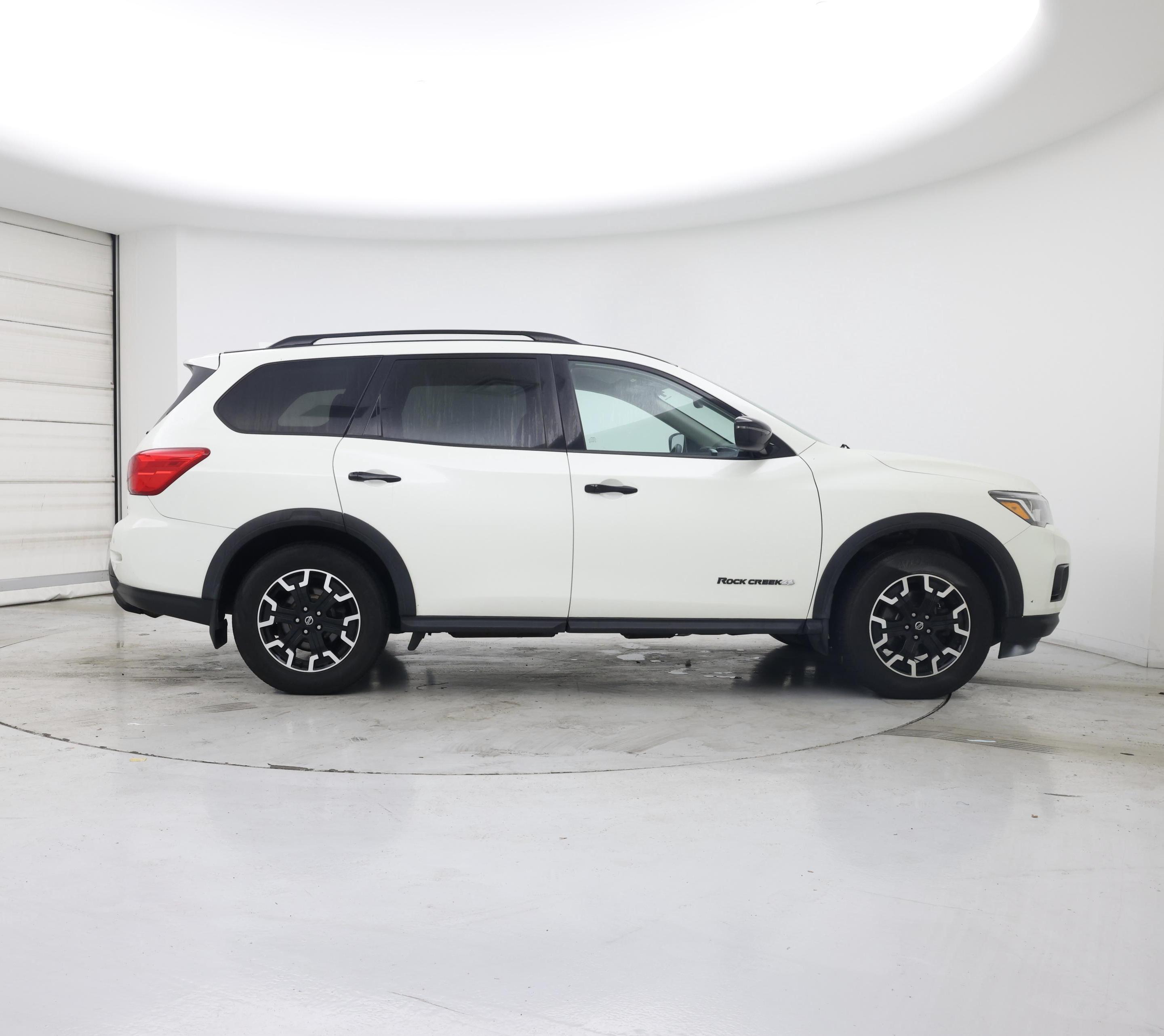 Thumbnail: 2020 Nissan Pathfinder - 7