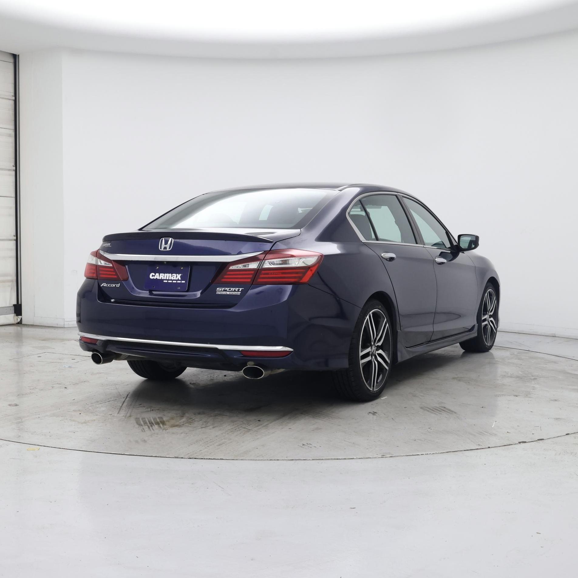Thumbnail: 2017 Honda Accord - 8