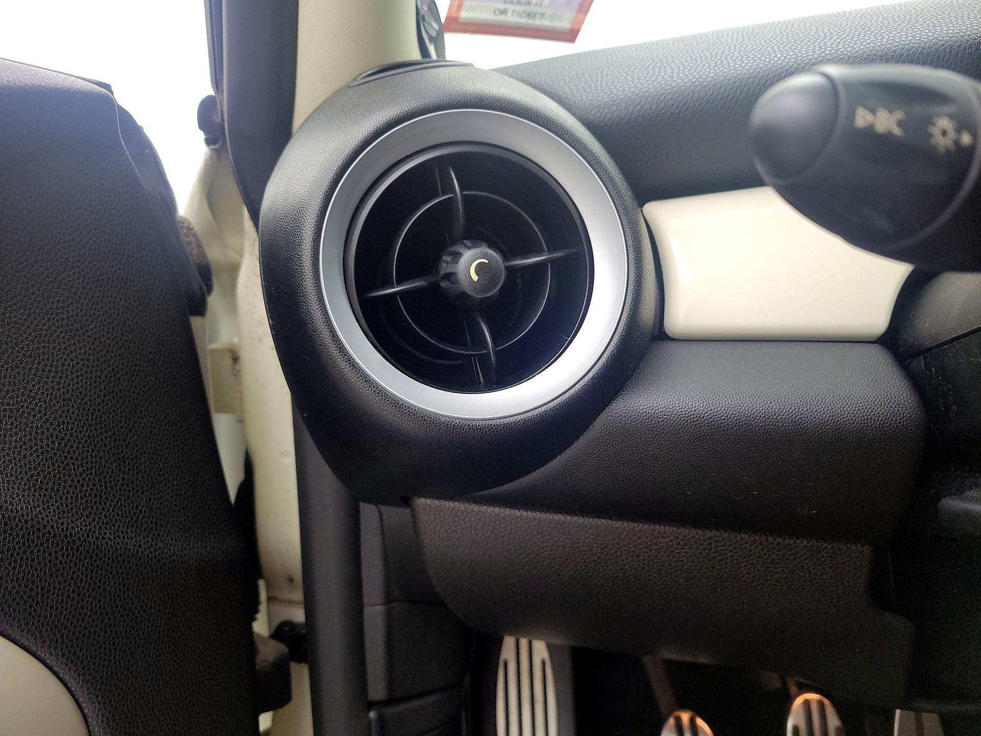 Thumbnail: 2014 MINI Cooper Clubman - 13