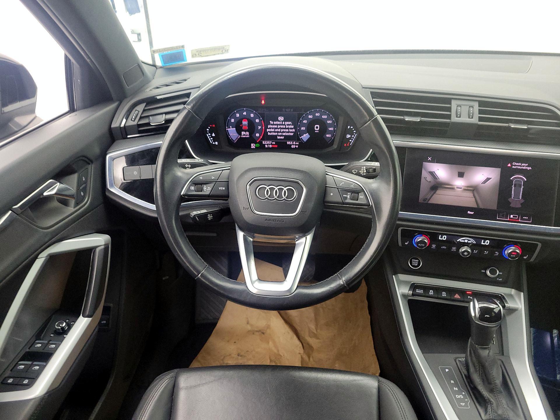 Thumbnail: 2021 Audi Q3 - 10