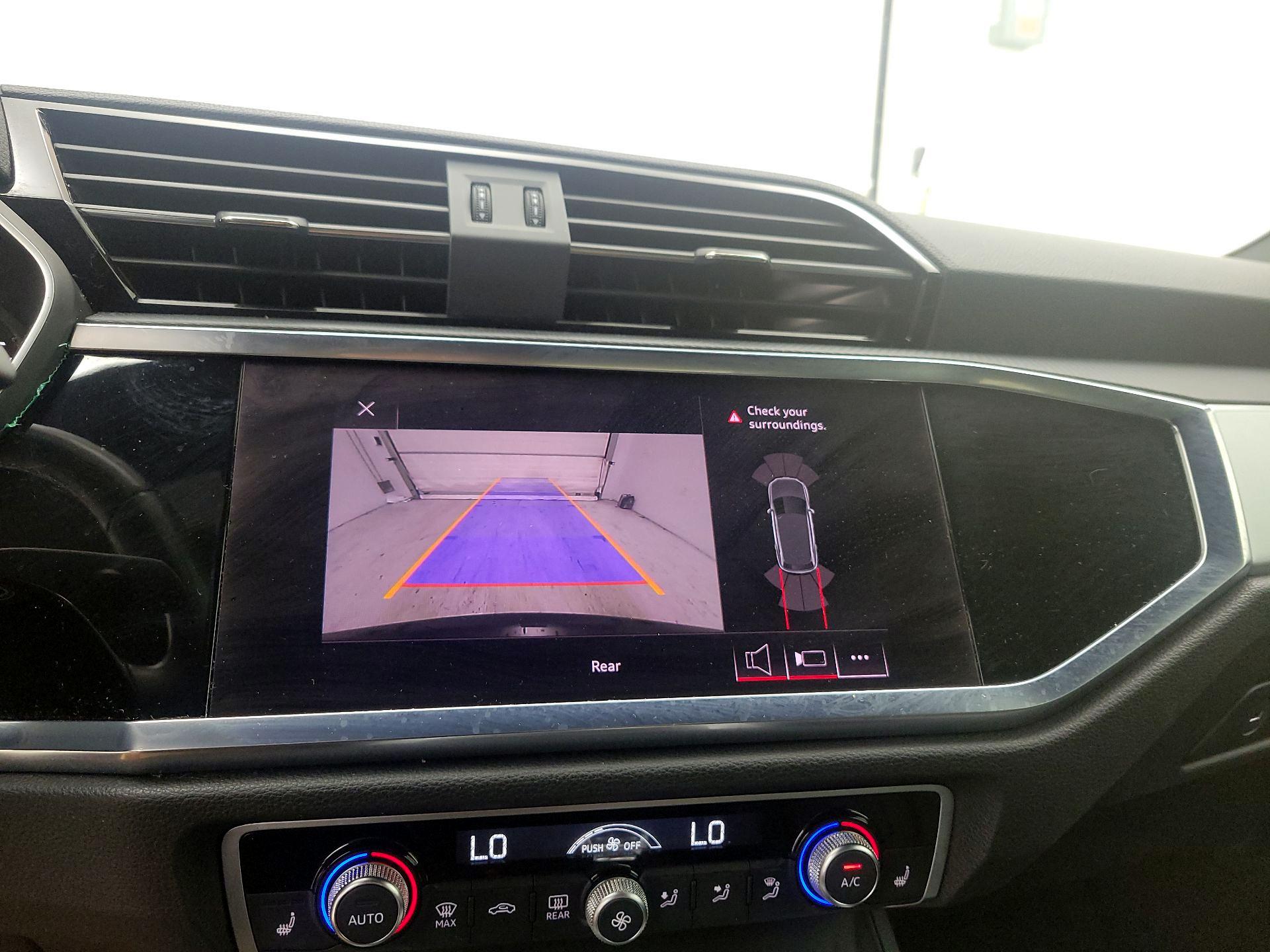 Thumbnail: 2021 Audi Q3 - 14